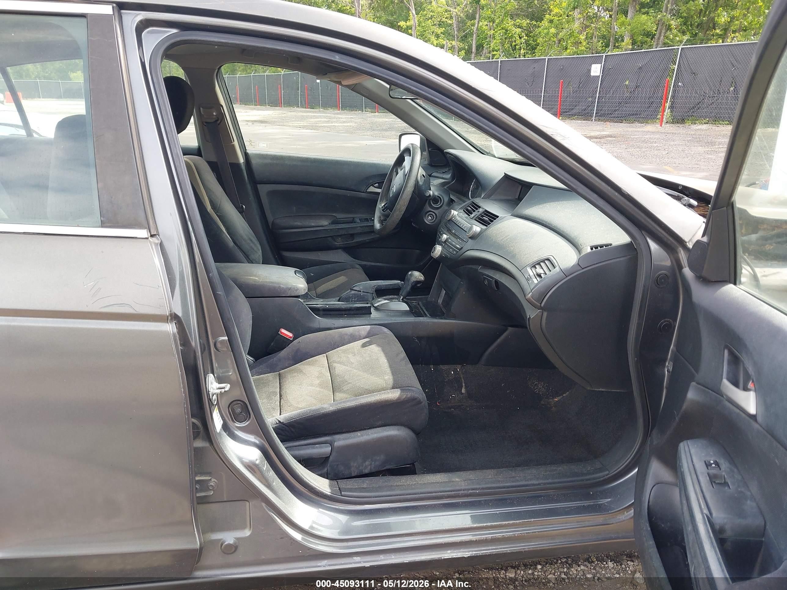 2010 Honda Accord 2.4 Lx Gray vin: 1HGCP2F31AA083361