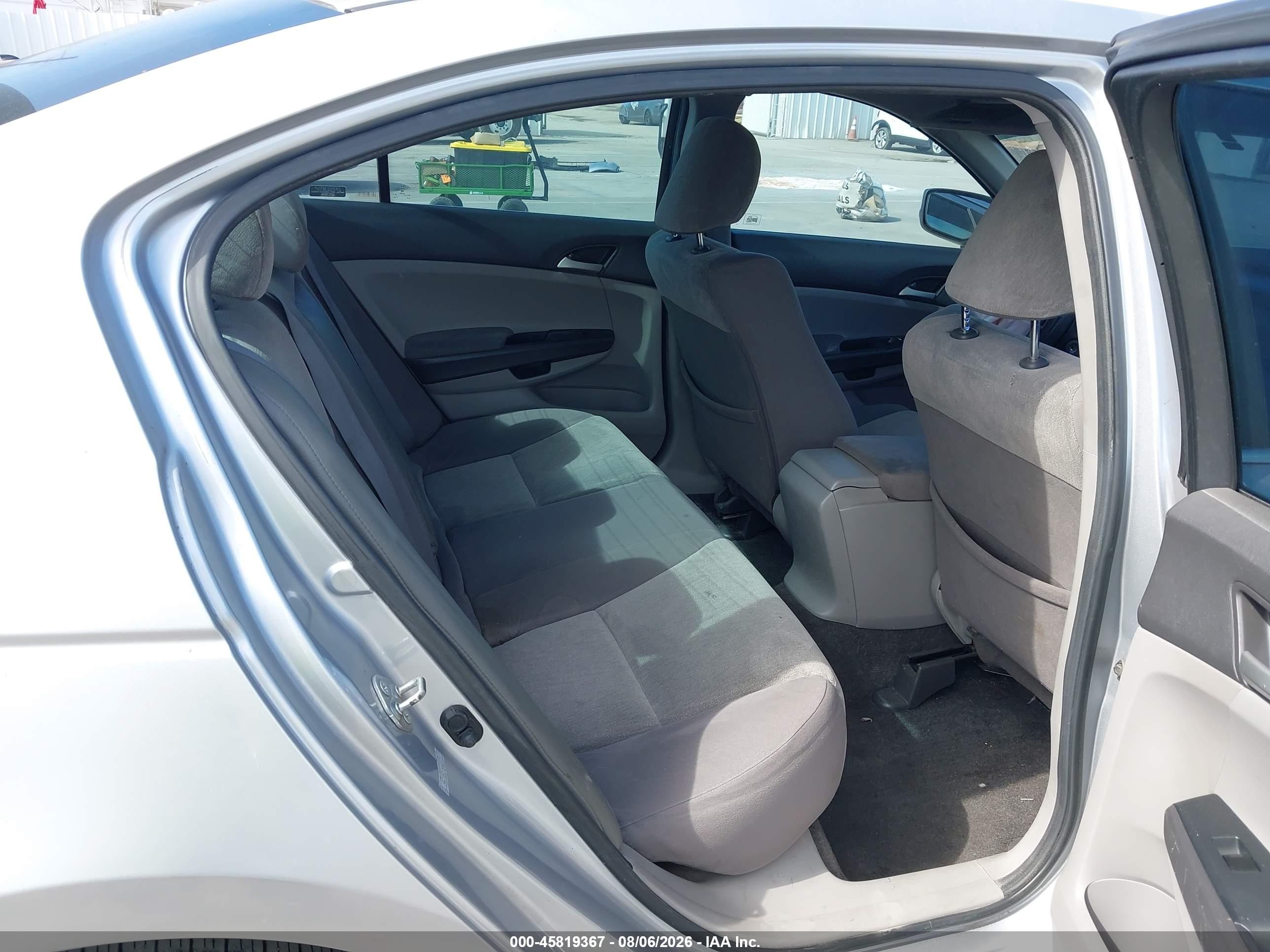 2010 Honda Accord 2.4 Lx Silver vin: 1HGCP2F31AA121459