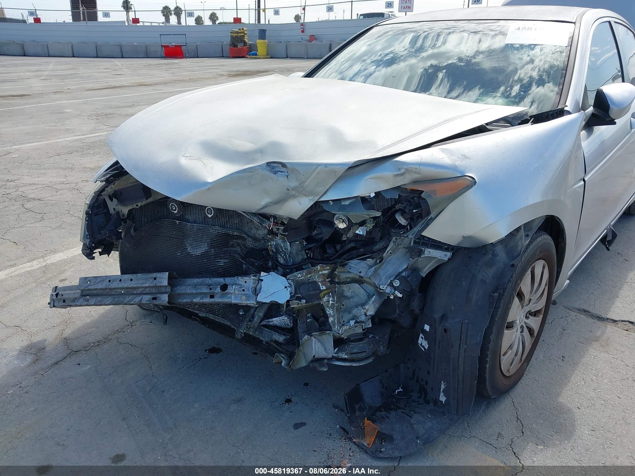 2010 Honda Accord 2.4 Lx Silver vin: 1HGCP2F31AA121459