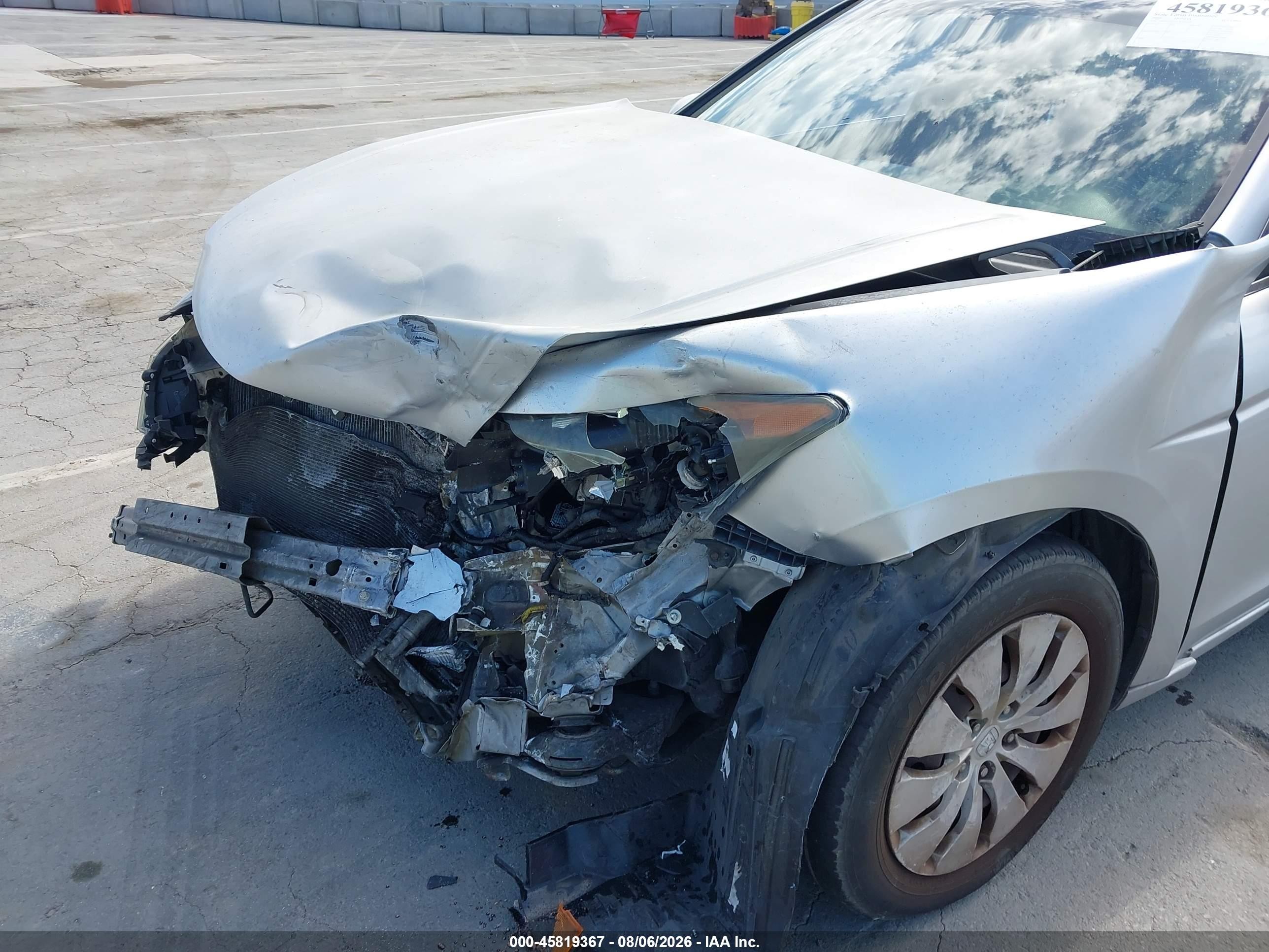 2010 Honda Accord 2.4 Lx Silver vin: 1HGCP2F31AA121459