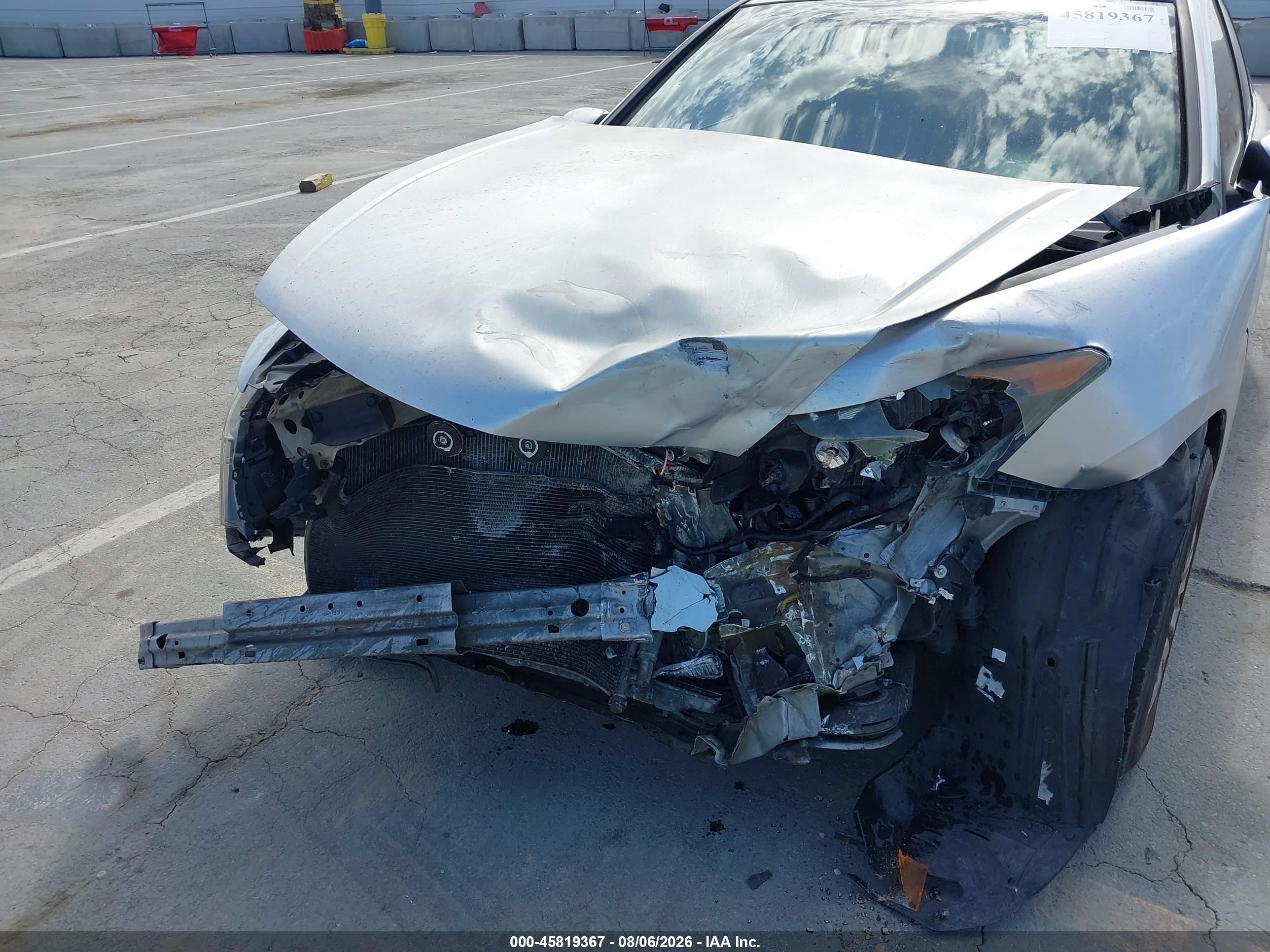 2010 Honda Accord 2.4 Lx Silver vin: 1HGCP2F31AA121459