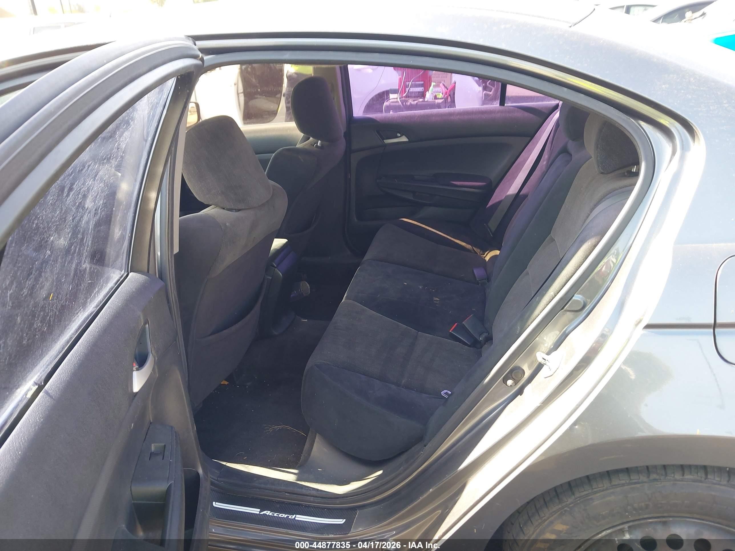 2010 Honda Accord 2.4 Lx Серый vin: 1HGCP2F31AA132753