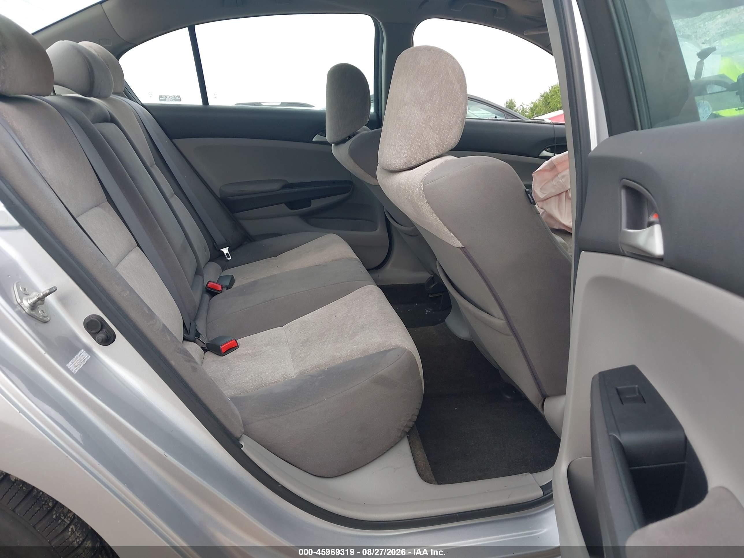 2010 Honda Accord 2.4 Lx Silver vin: 1HGCP2F31AA136396