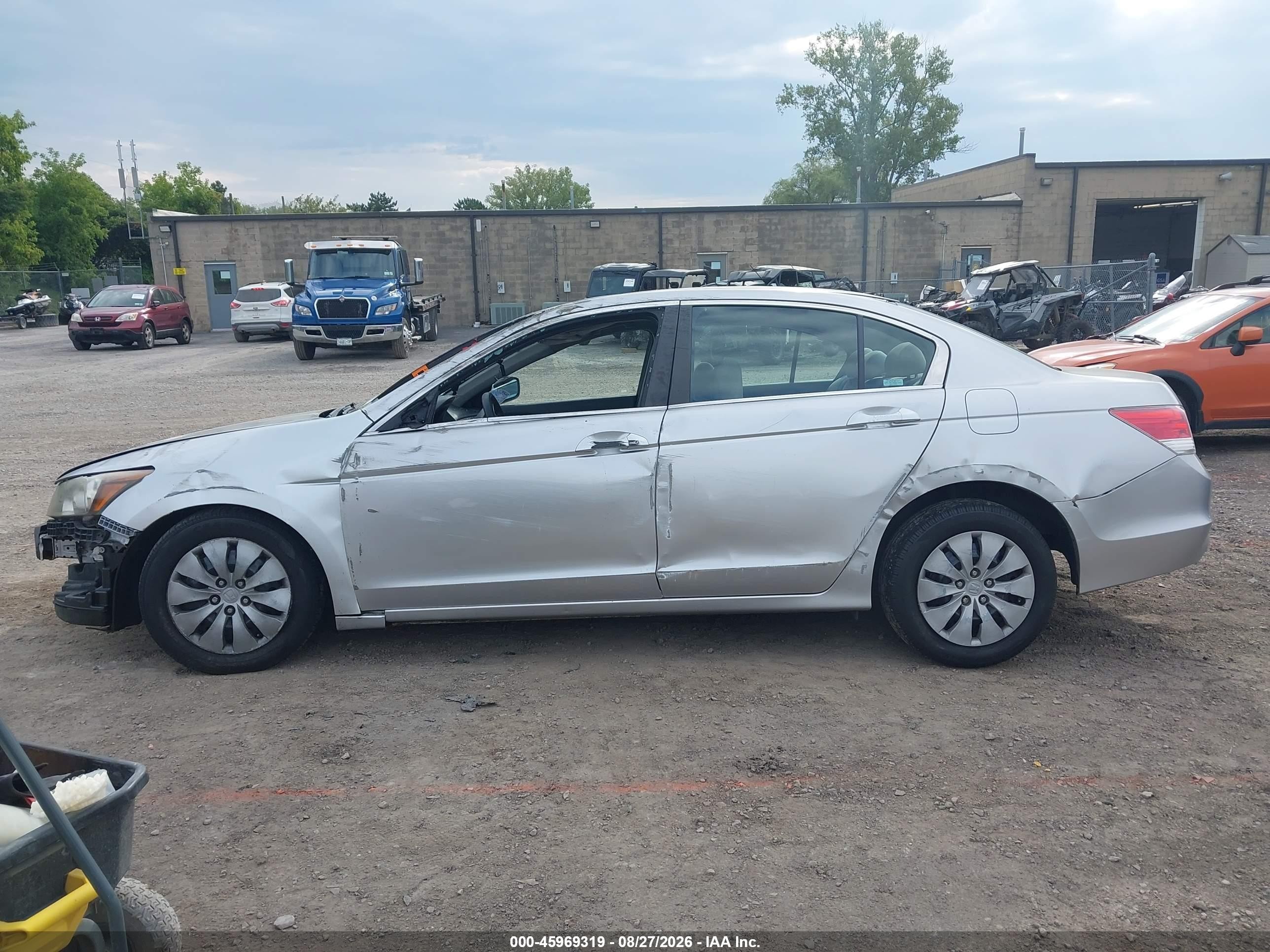 2010 Honda Accord 2.4 Lx Silver vin: 1HGCP2F31AA136396
