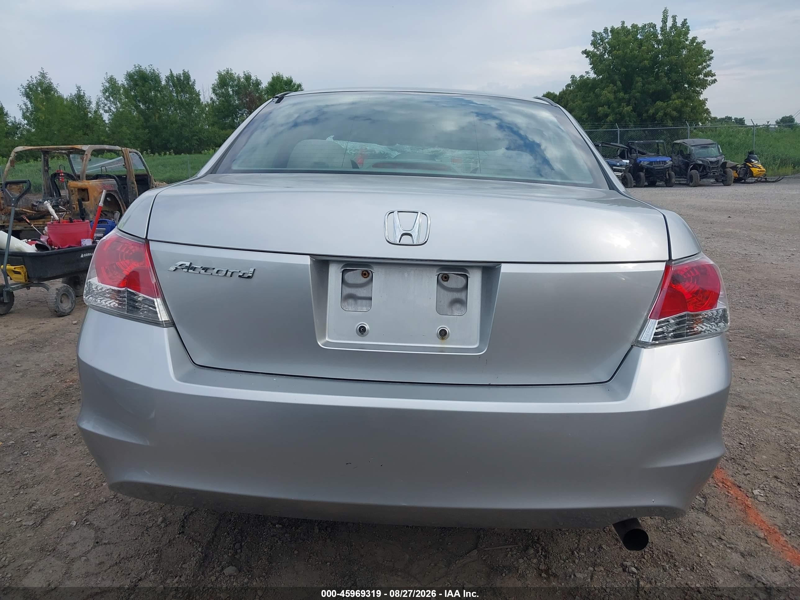 2010 Honda Accord 2.4 Lx Silver vin: 1HGCP2F31AA136396