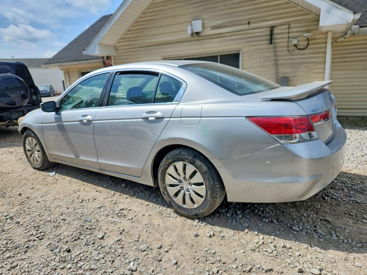 2011 Honda Accord Lx Silver vin: 1HGCP2F31BA016728