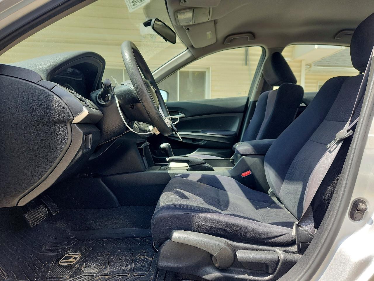 2011 Honda Accord Lx Silver vin: 1HGCP2F31BA016728
