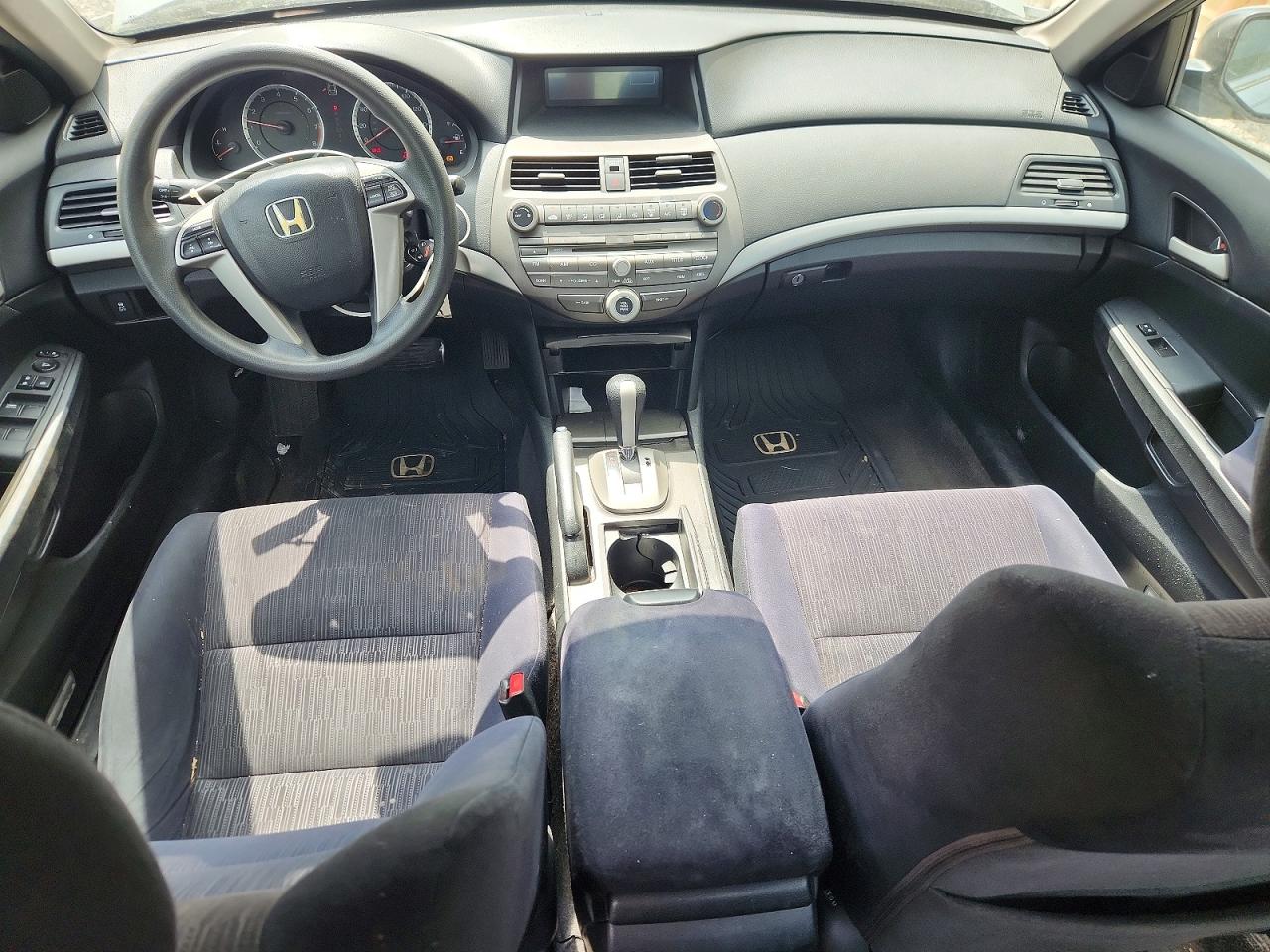 2011 Honda Accord Lx Silver vin: 1HGCP2F31BA016728