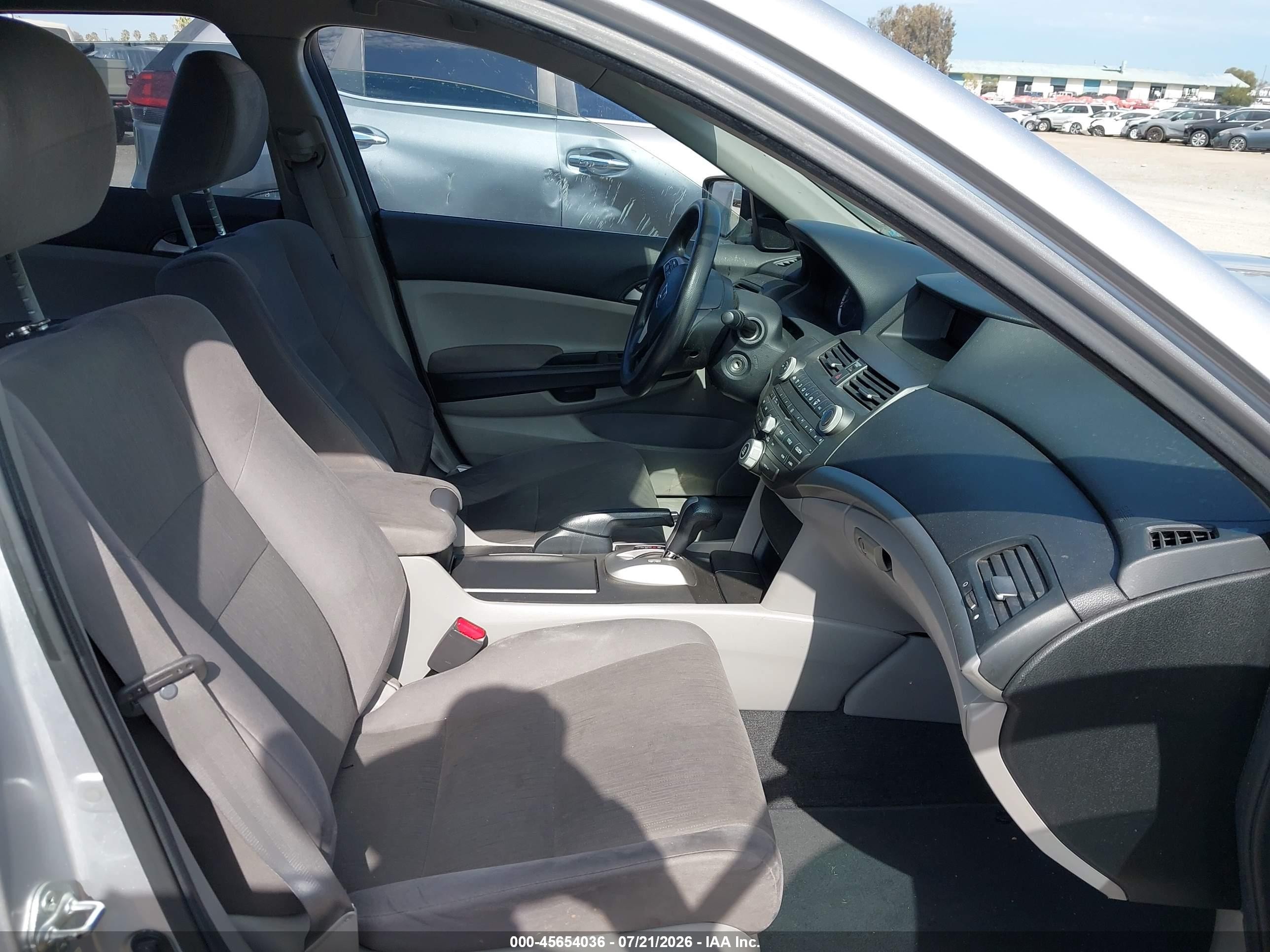 2011 Honda Accord 2.4 Lx Silver vin: 1HGCP2F31BA045761