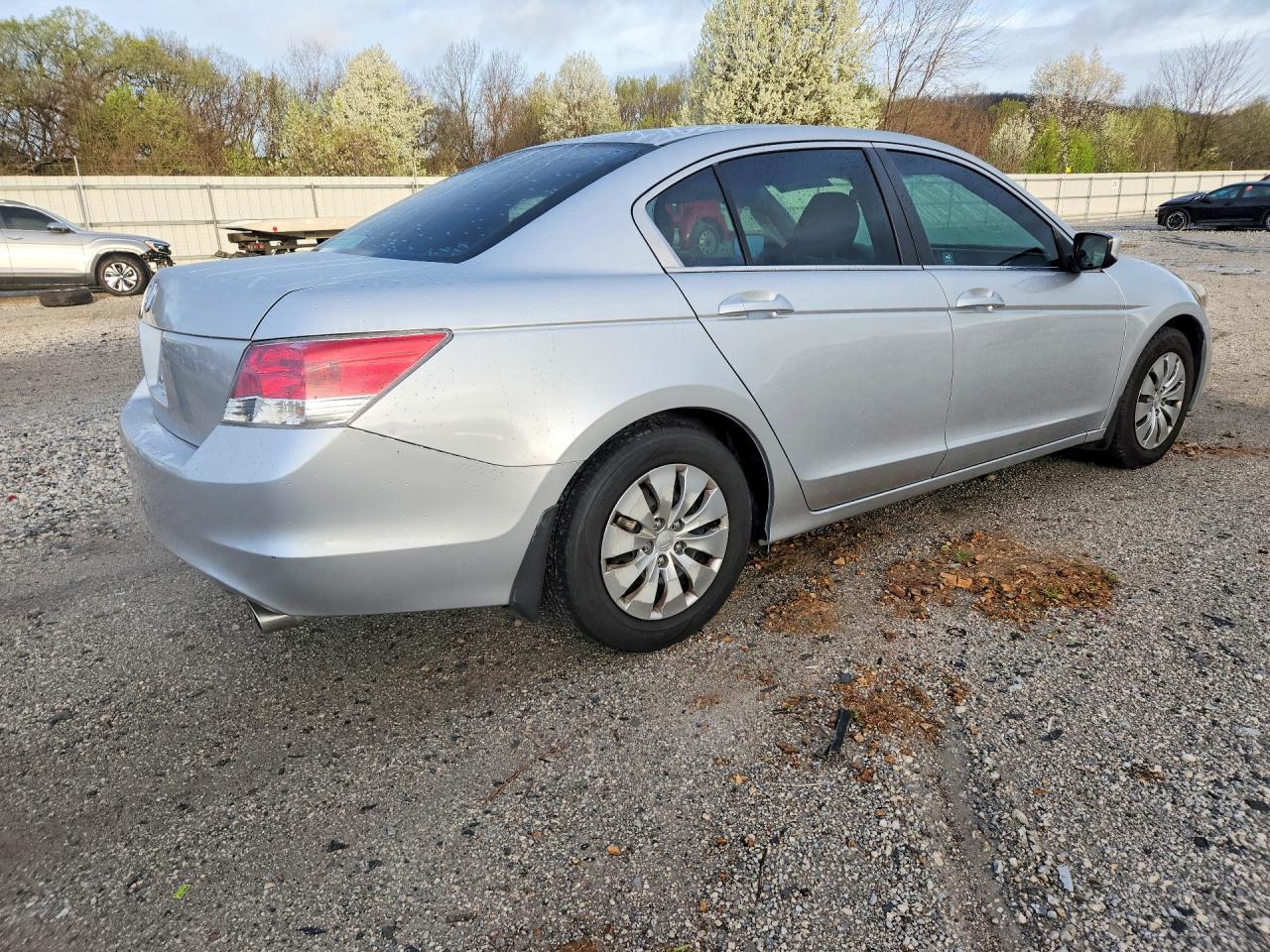 2011 Honda Accord Lx Silver vin: 1HGCP2F31BA052970