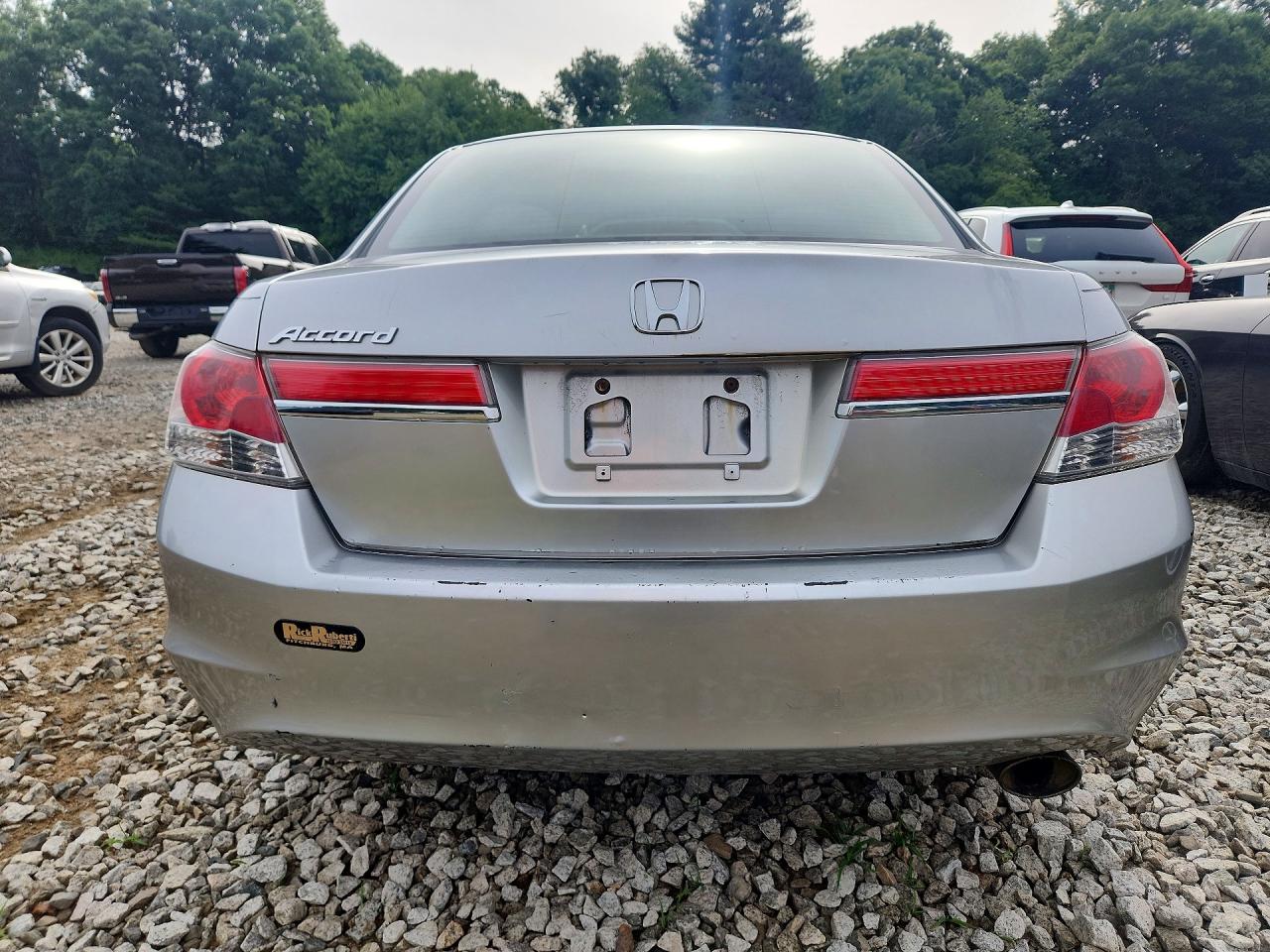 2011 Honda Accord Lx Silver vin: 1HGCP2F31BA057716