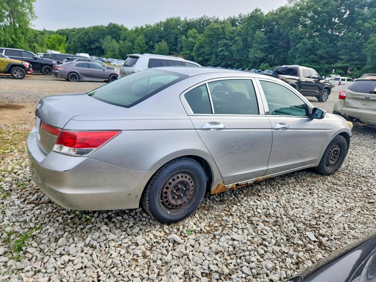 2011 Honda Accord Lx Silver vin: 1HGCP2F31BA057716