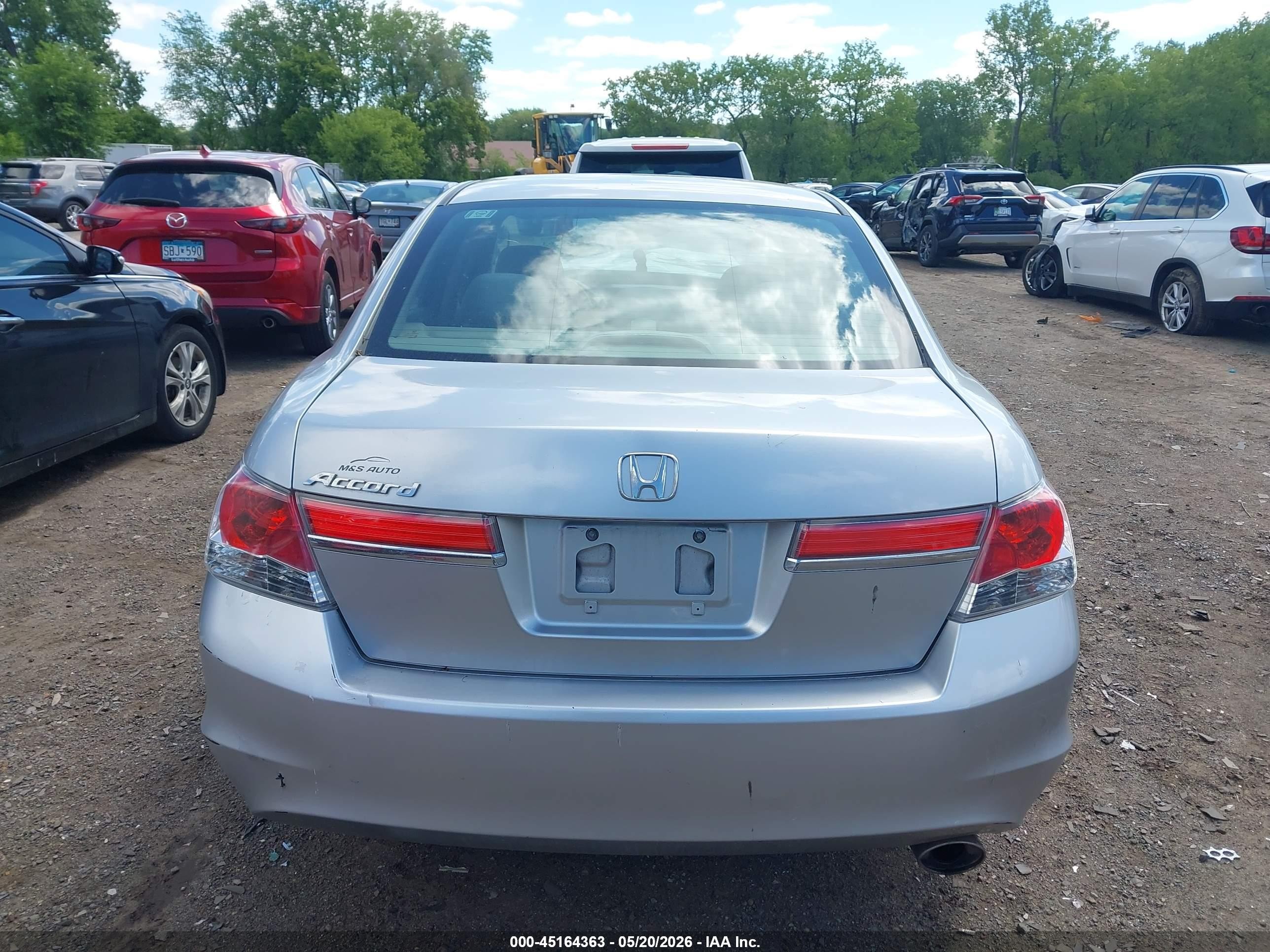 2011 Honda Accord 2.4 Lx Silver vin: 1HGCP2F31BA084611