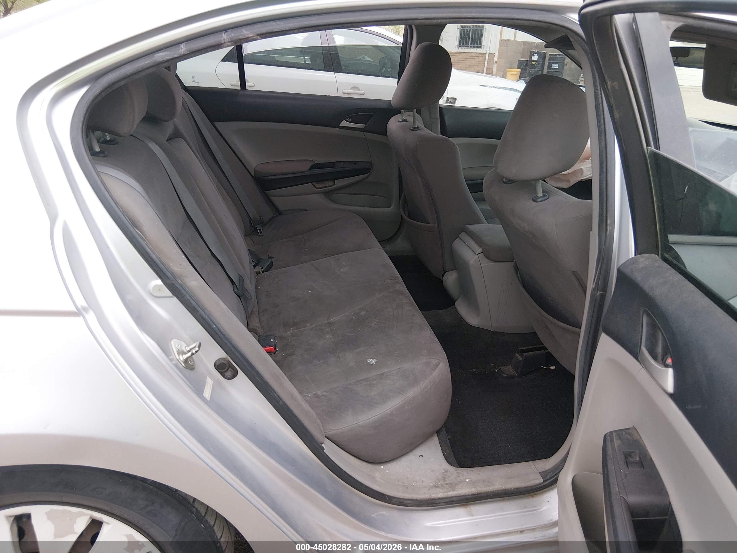 2011 Honda Accord 2.4 Lx Silver vin: 1HGCP2F31BA108647