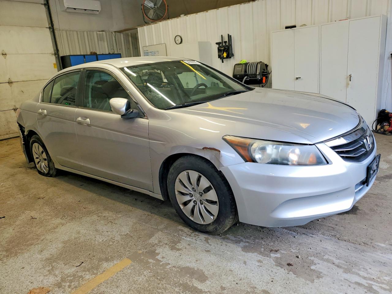 2011 Honda Accord Lx Silver vin: 1HGCP2F31BA124475