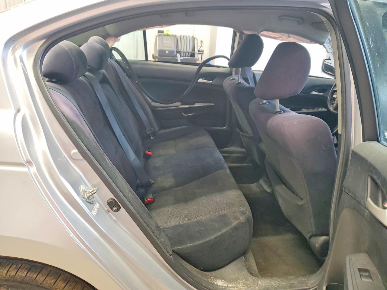 2011 Honda Accord Lx Silver vin: 1HGCP2F31BA124475