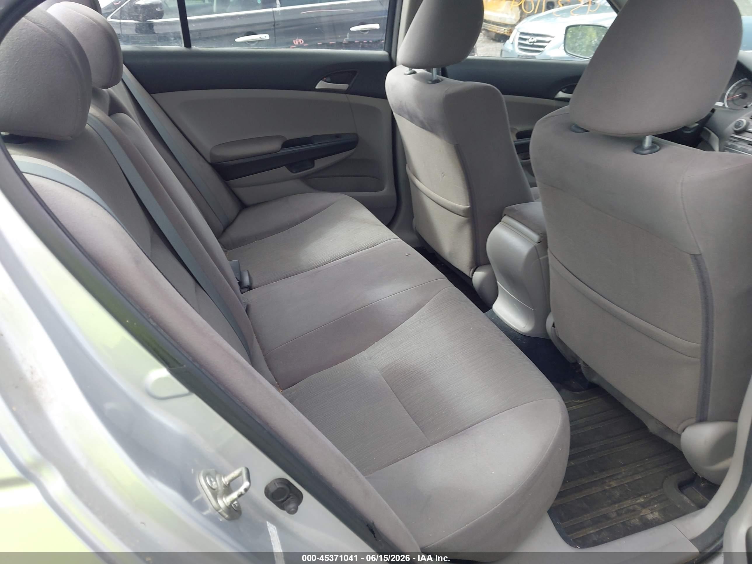 2012 Honda Accord 2.4 Lx Silver vin: 1HGCP2F31CA034874