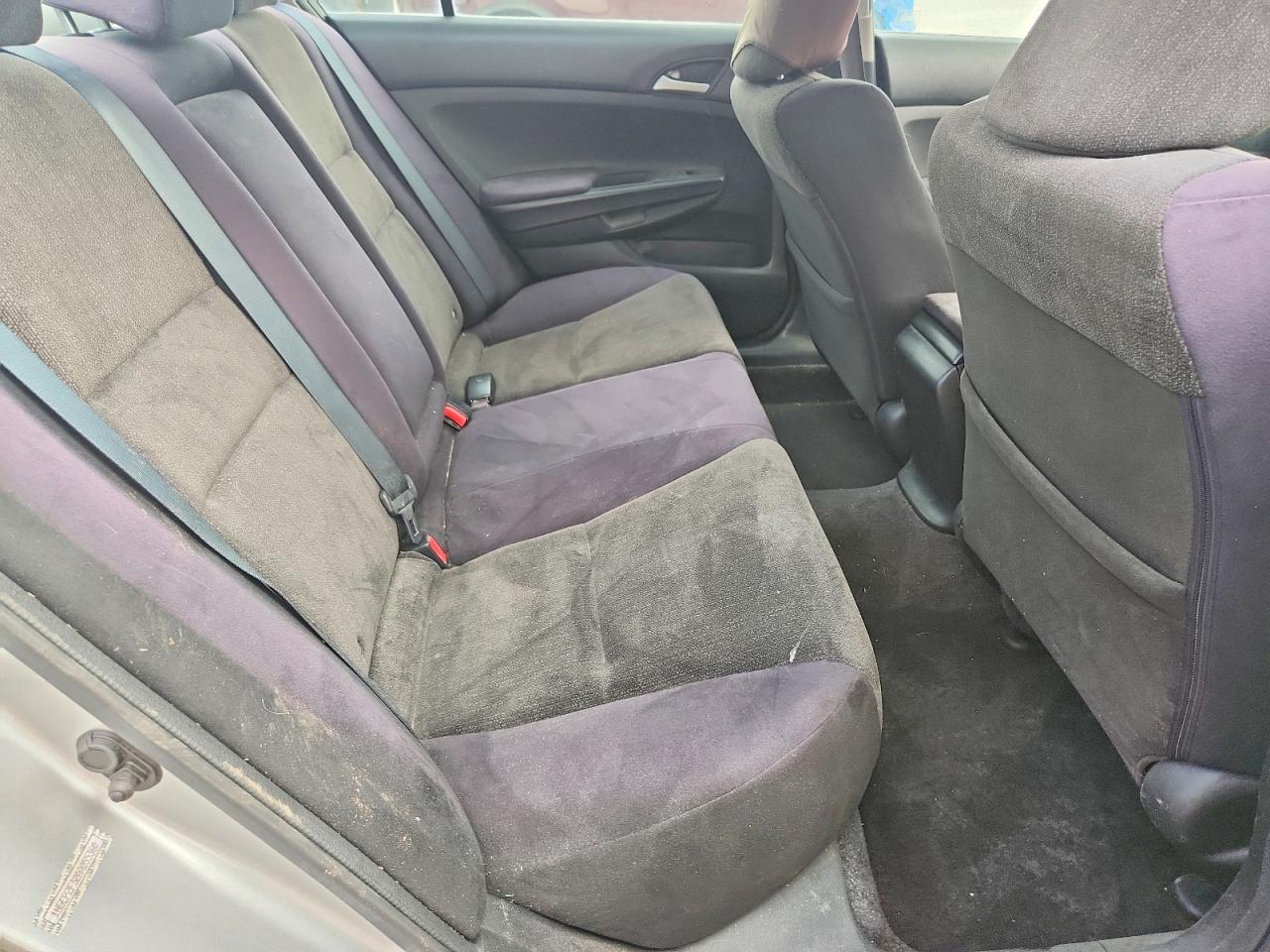 2010 Honda Accord Lx Silver vin: 1HGCP2F32AA055360