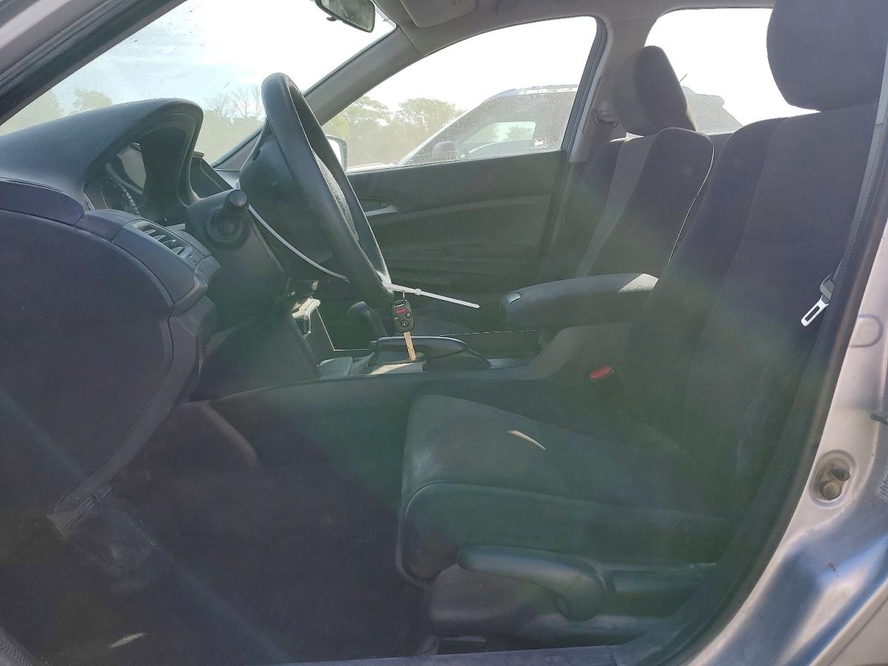 2010 Honda Accord Lx Серебряный vin: 1HGCP2F32AA089153