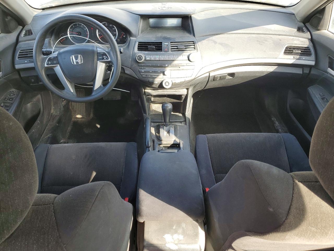 2010 Honda Accord Lx Серебряный vin: 1HGCP2F32AA089153