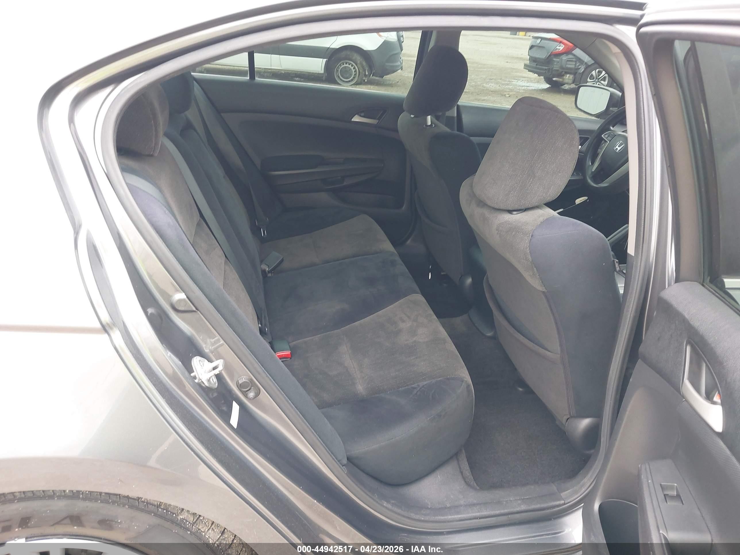 2010 Honda Accord 2.4 Lx Серый vin: 1HGCP2F32AA111927