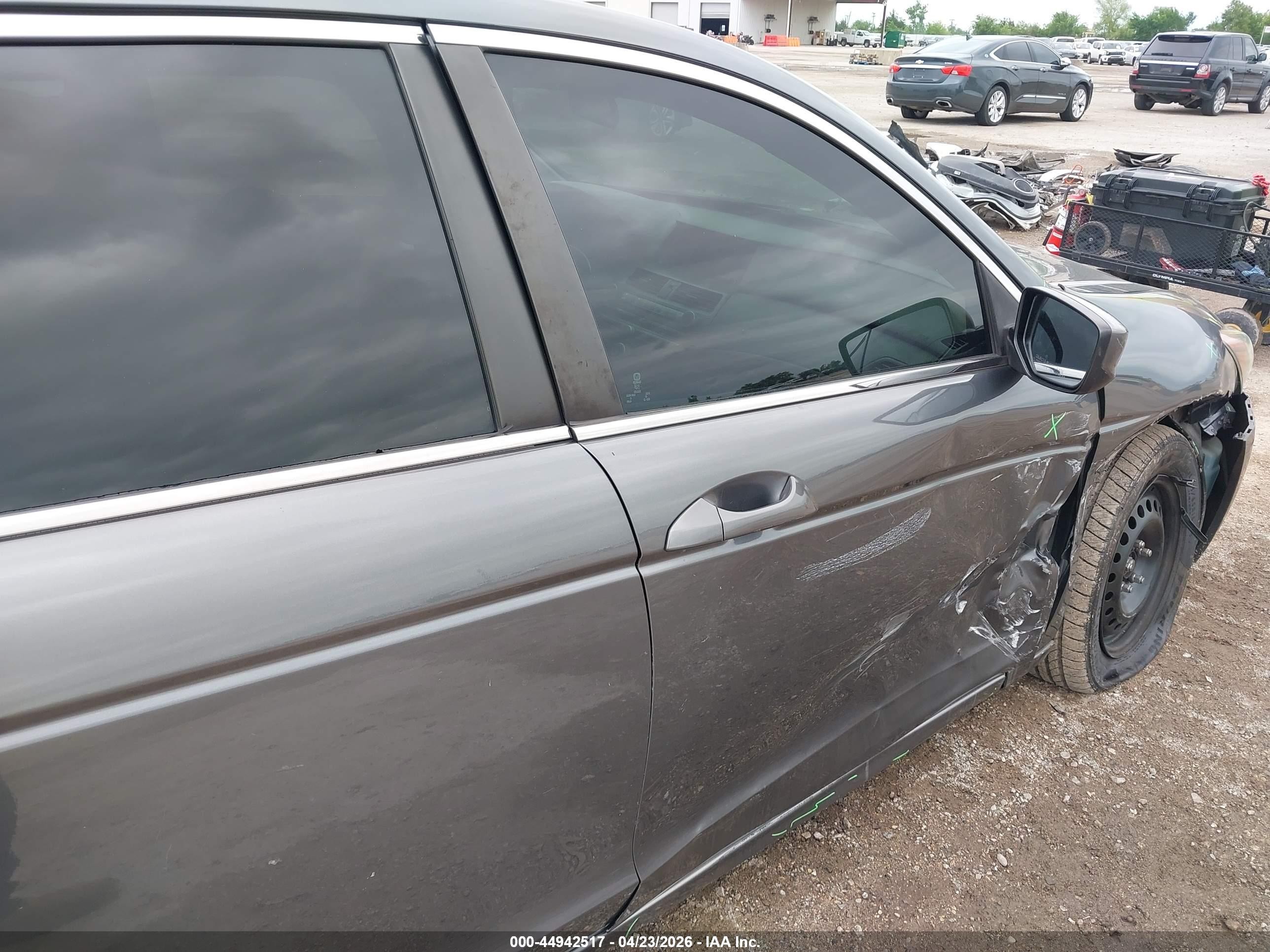 2010 Honda Accord 2.4 Lx Серый vin: 1HGCP2F32AA111927