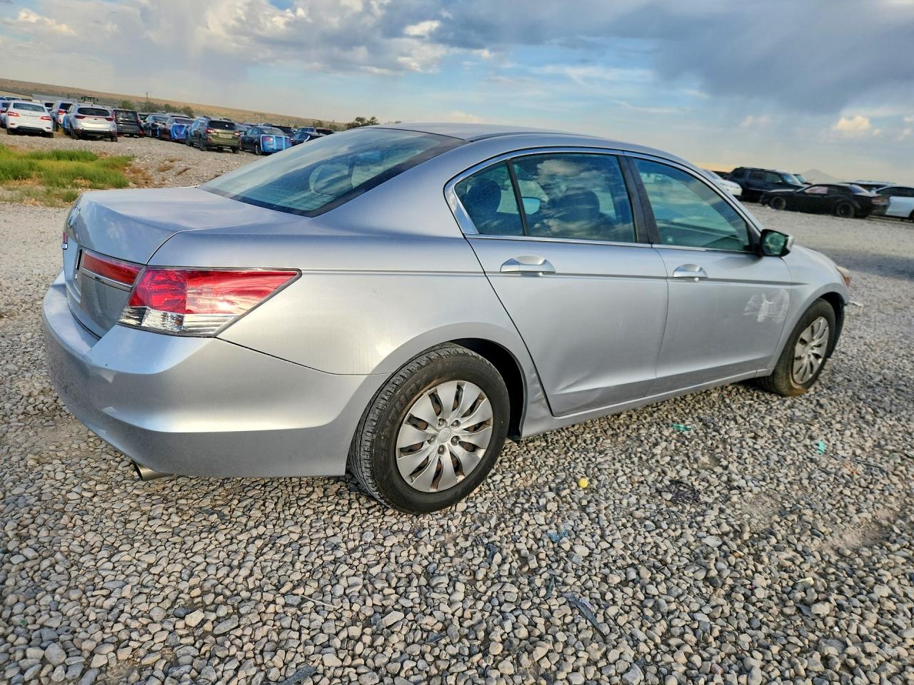 2011 Honda Accord Lx Silver vin: 1HGCP2F32BA014180