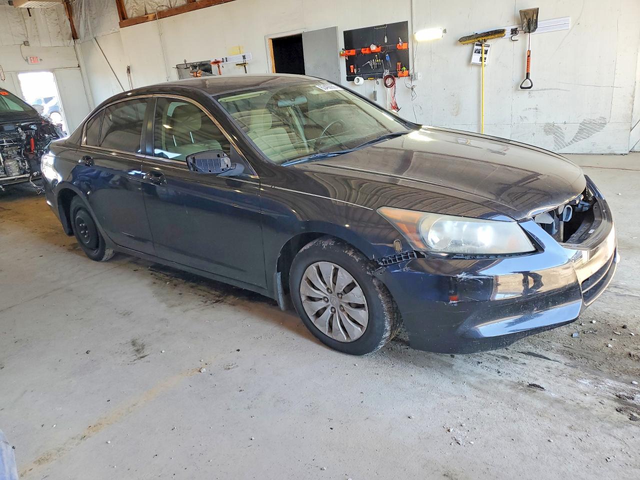 2011 Honda Accord Lx Черный vin: 1HGCP2F32BA083922