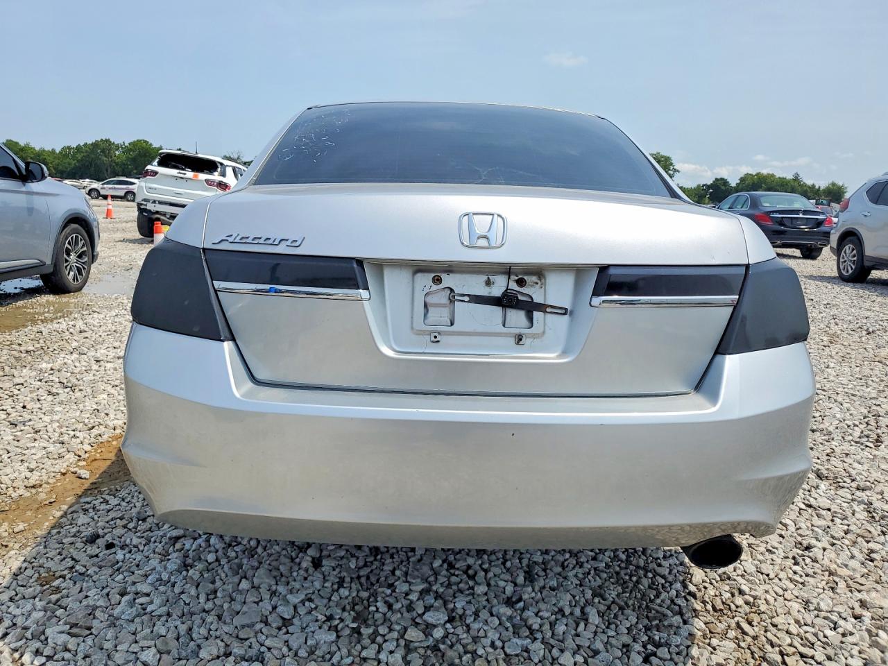 2011 Honda Accord Lx Silver vin: 1HGCP2F32BA142645