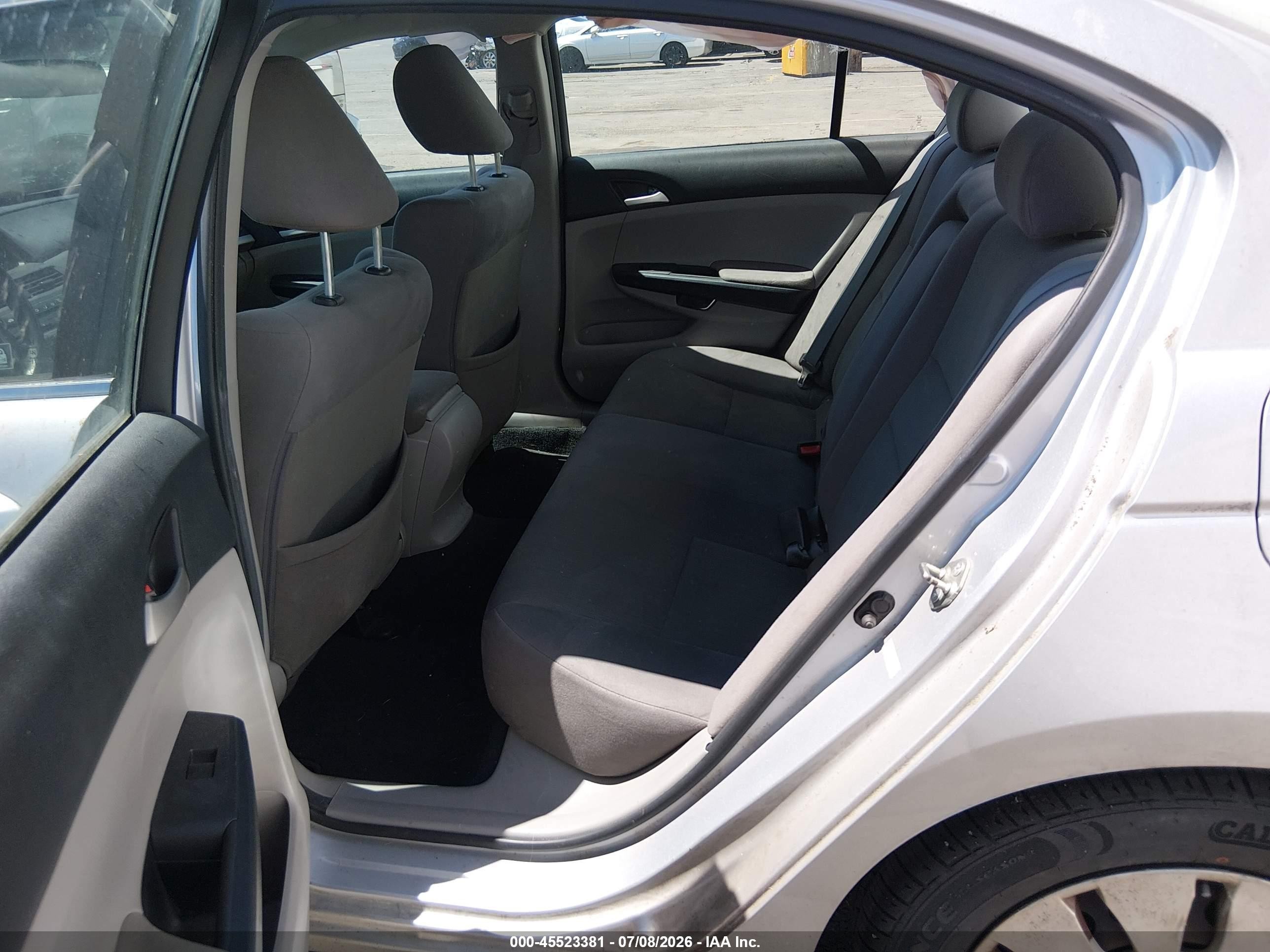 2012 Honda Accord 2.4 Lx Silver vin: 1HGCP2F32CA026573