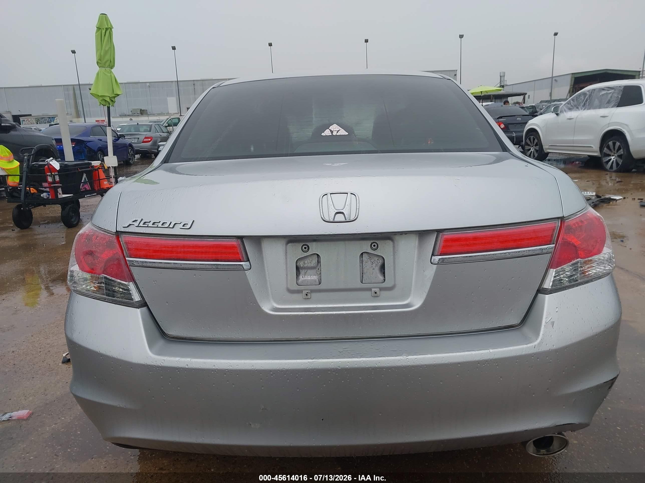 2012 Honda Accord Sdn Lx Silver vin: 1HGCP2F32CA045592