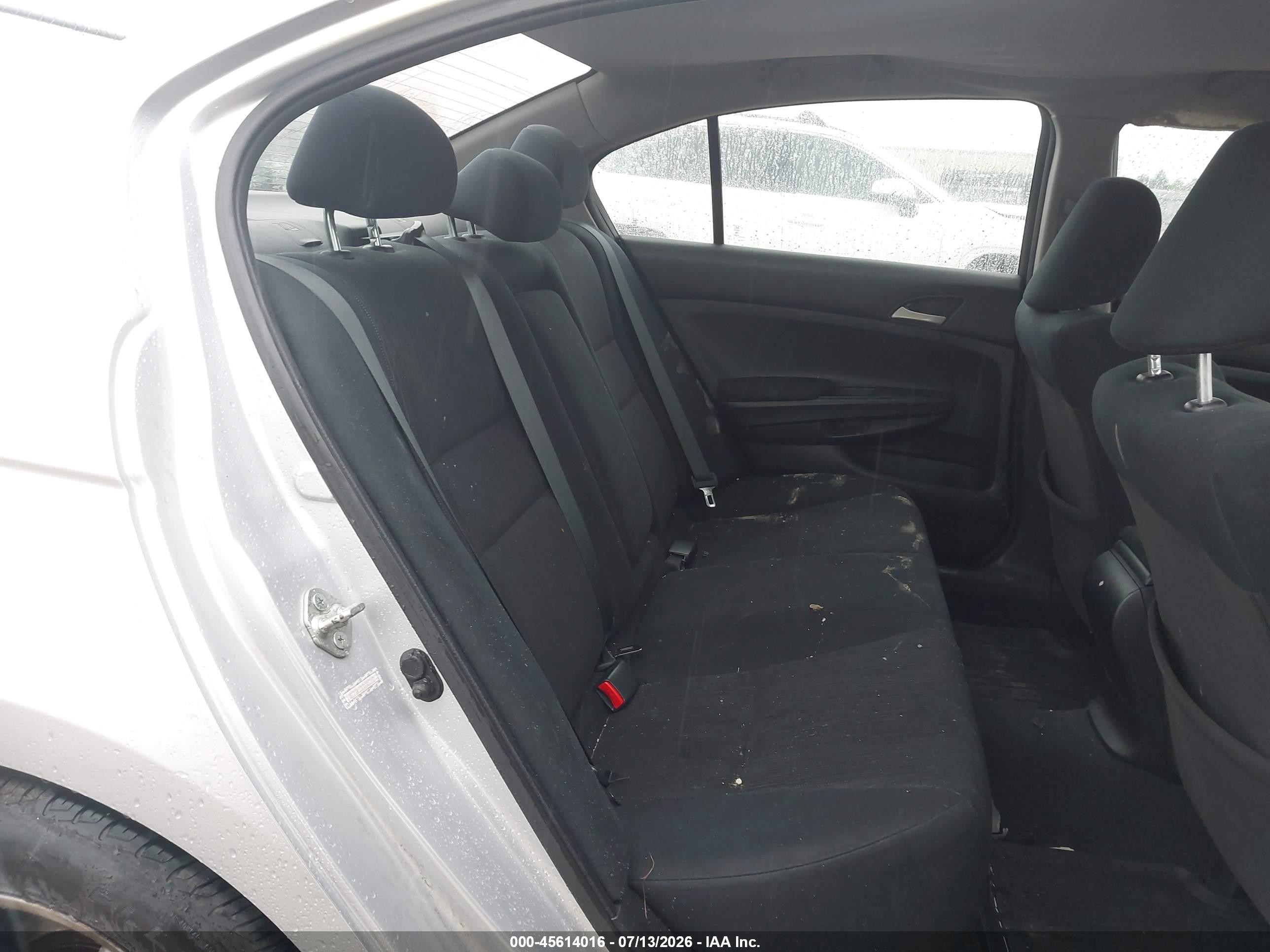 2012 Honda Accord Sdn Lx Silver vin: 1HGCP2F32CA045592