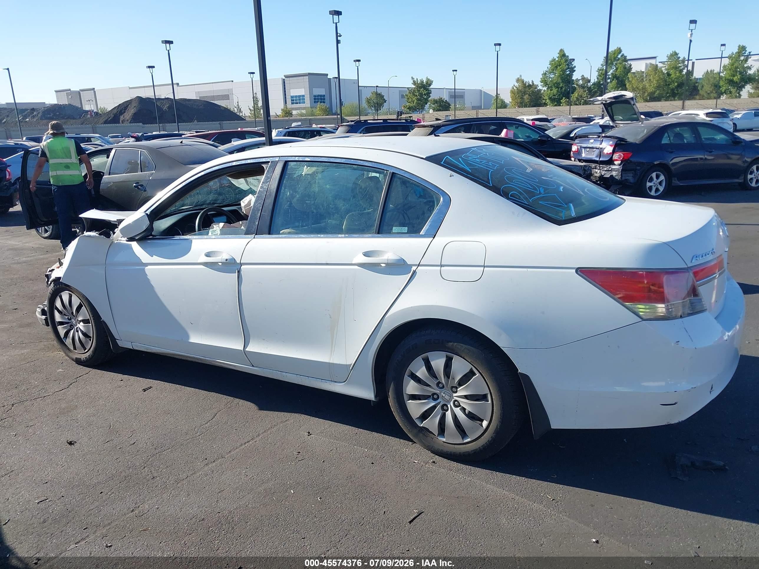 2012 Honda Accord Sdn Lx White vin: 1HGCP2F32CA167644