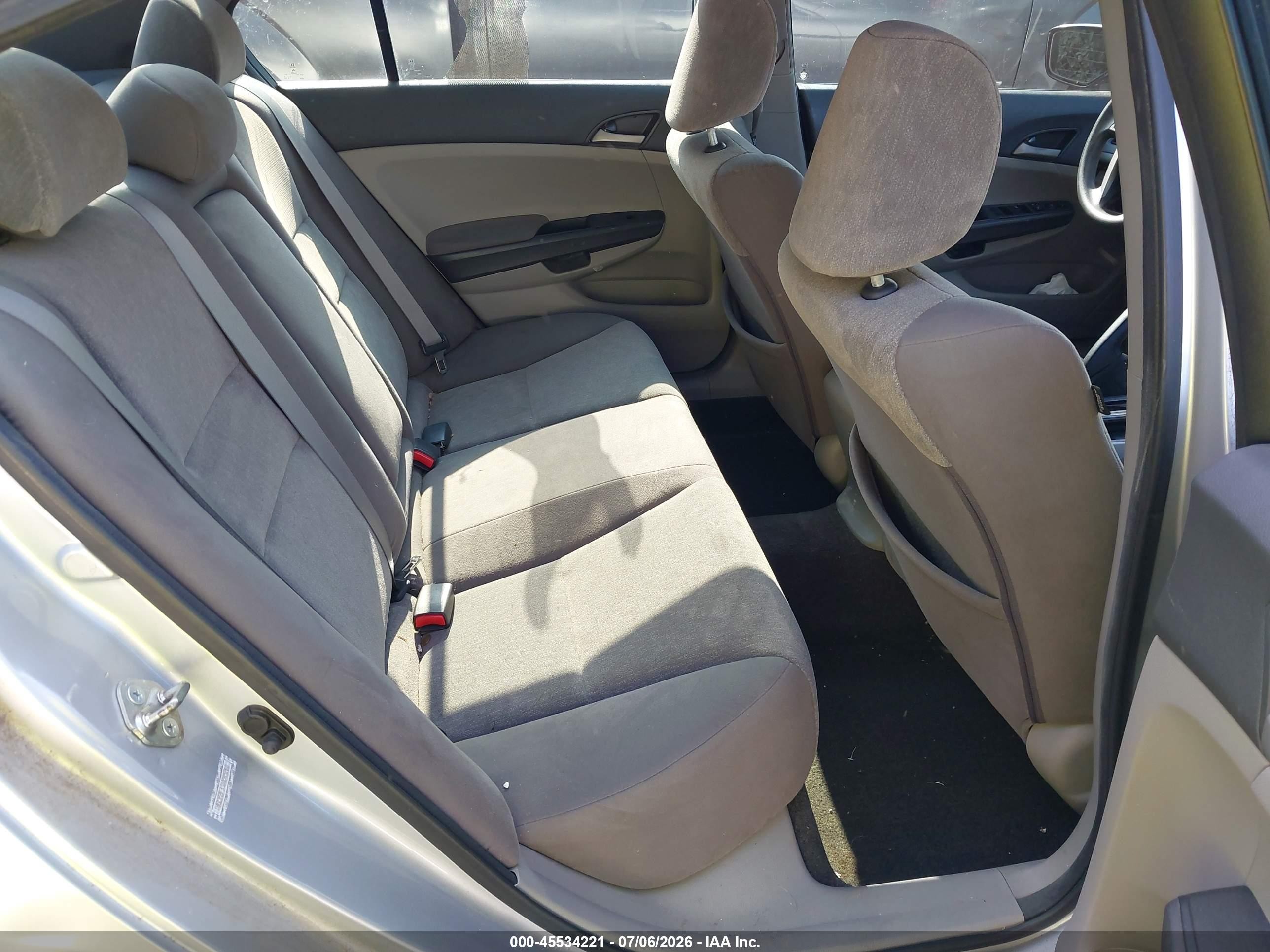 2010 Honda Accord 2.4 Lx Silver vin: 1HGCP2F33AA045260