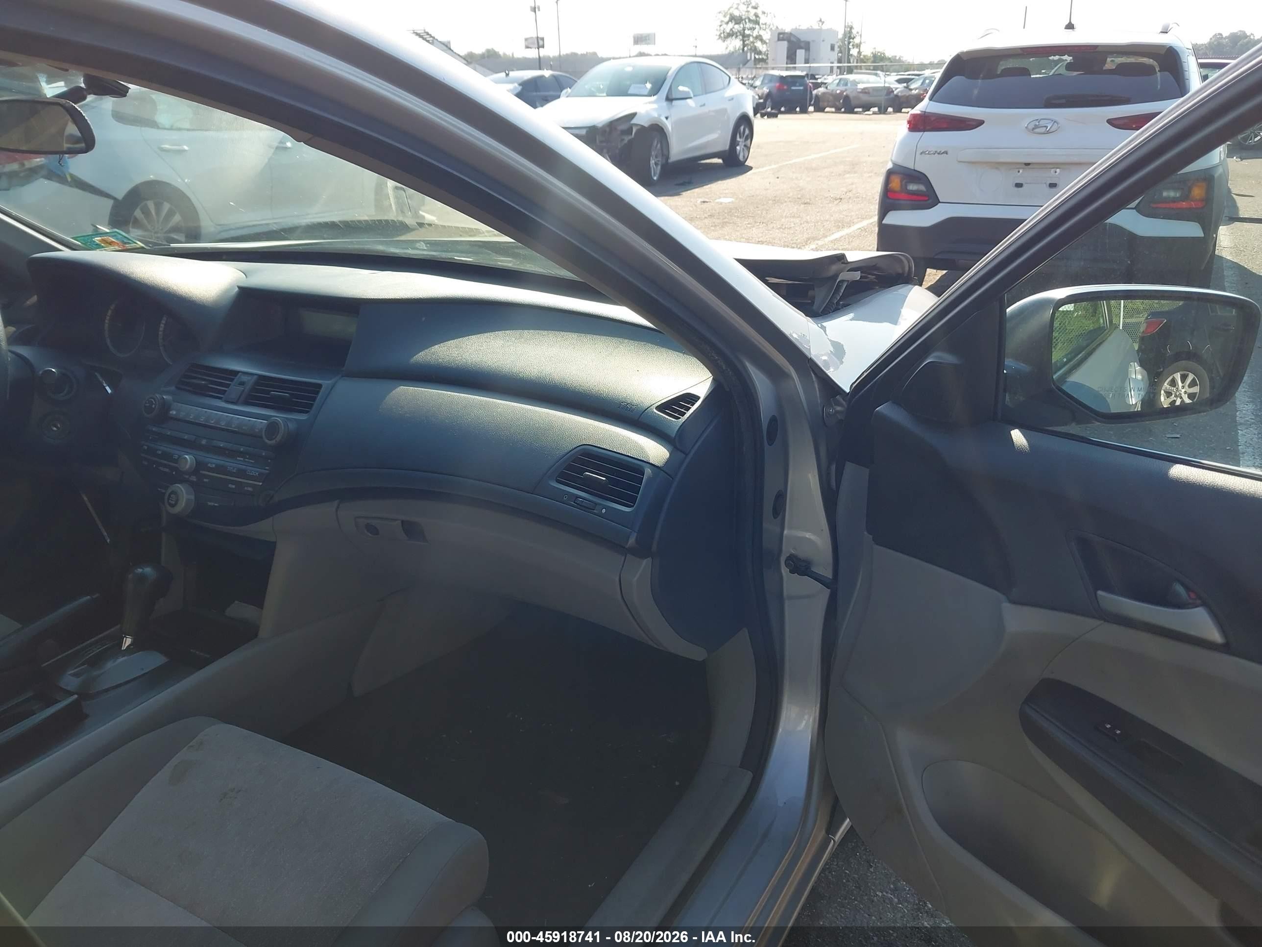 2010 Honda Accord 2.4 Lx Silver vin: 1HGCP2F33AA102461