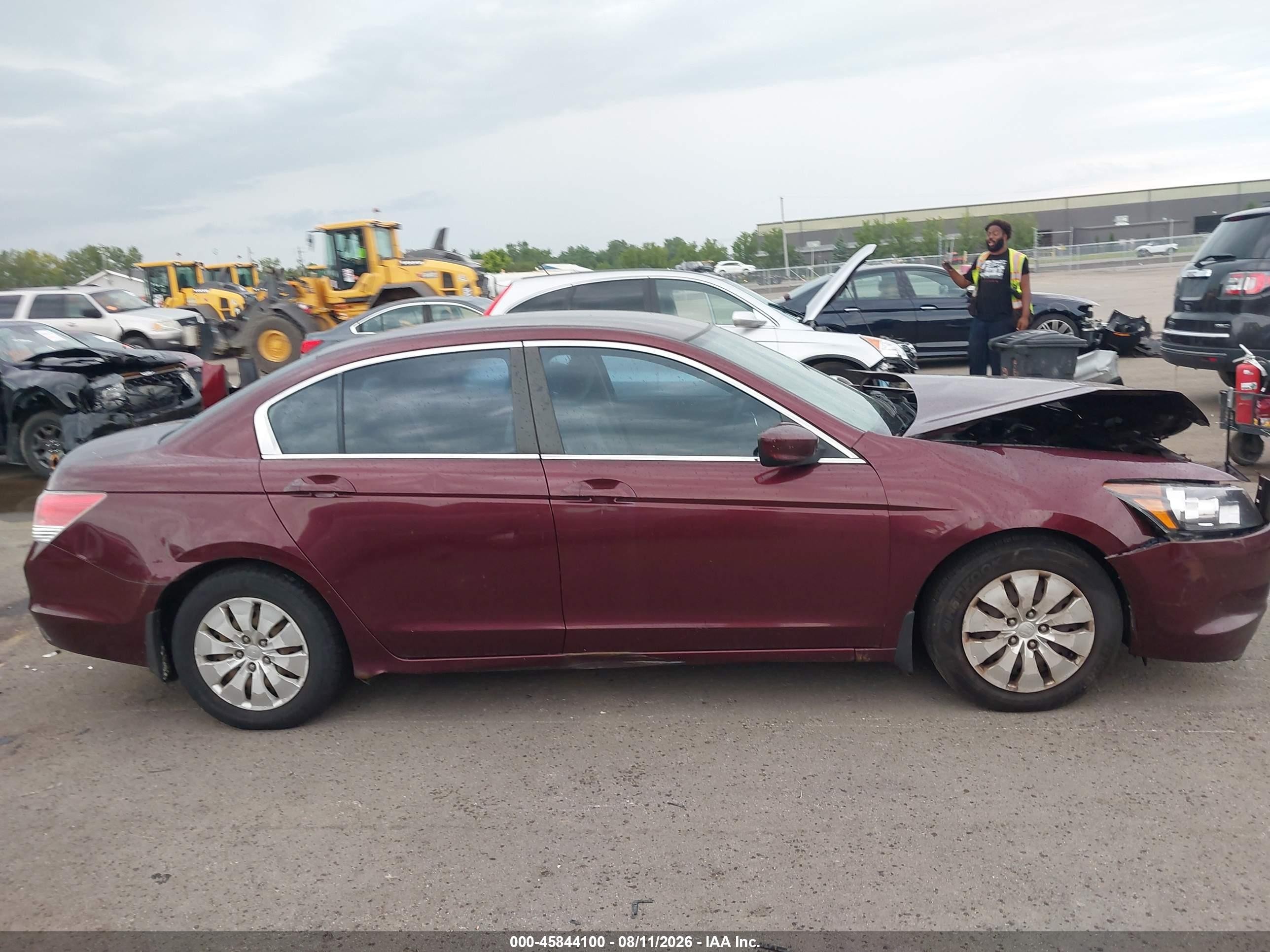 2010 Honda Accord 2.4 Lx Maroon vin: 1HGCP2F33AA117154