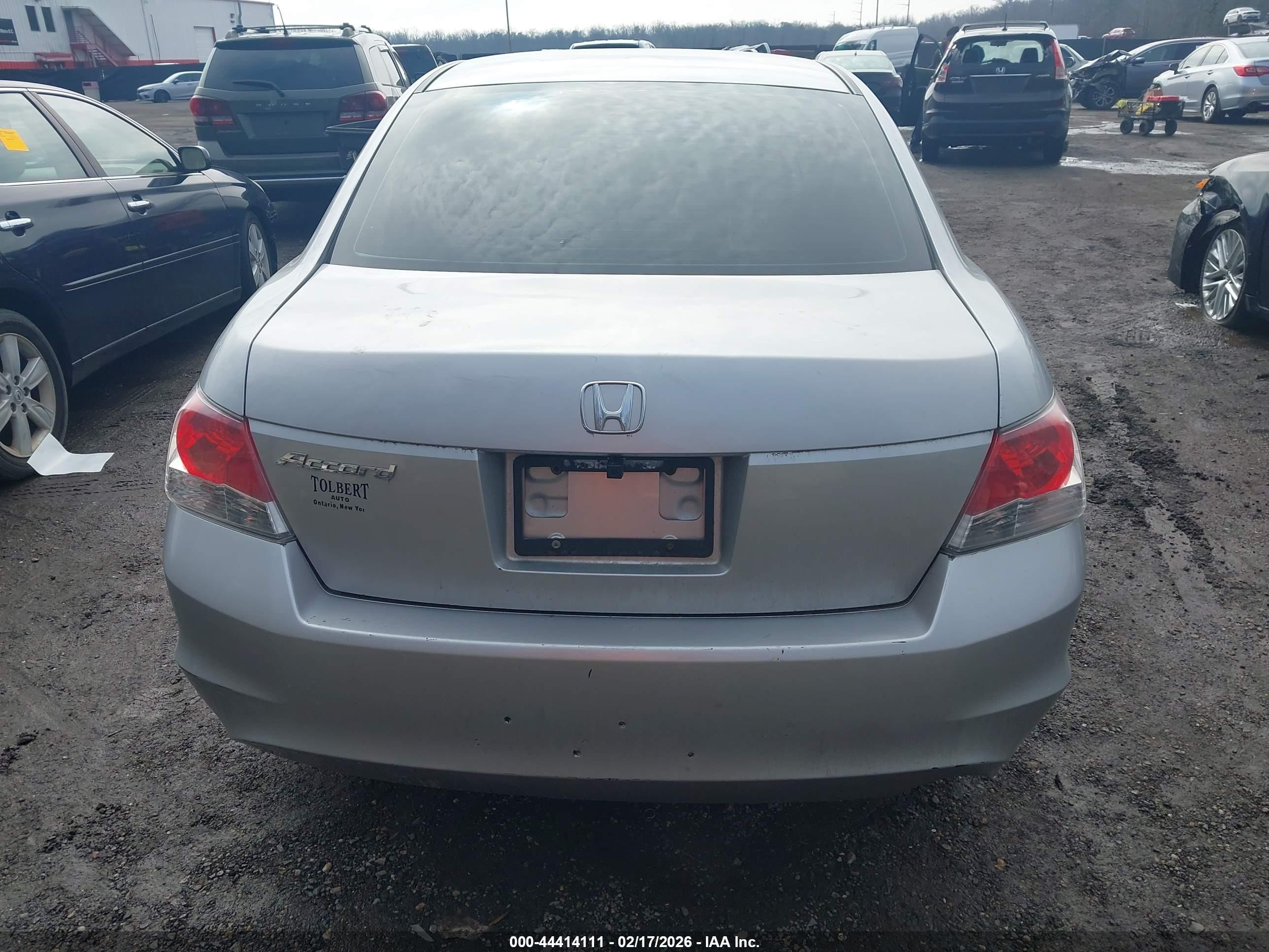 2010 Honda Accord 2.4 Lx Серебряный vin: 1HGCP2F33AA132737