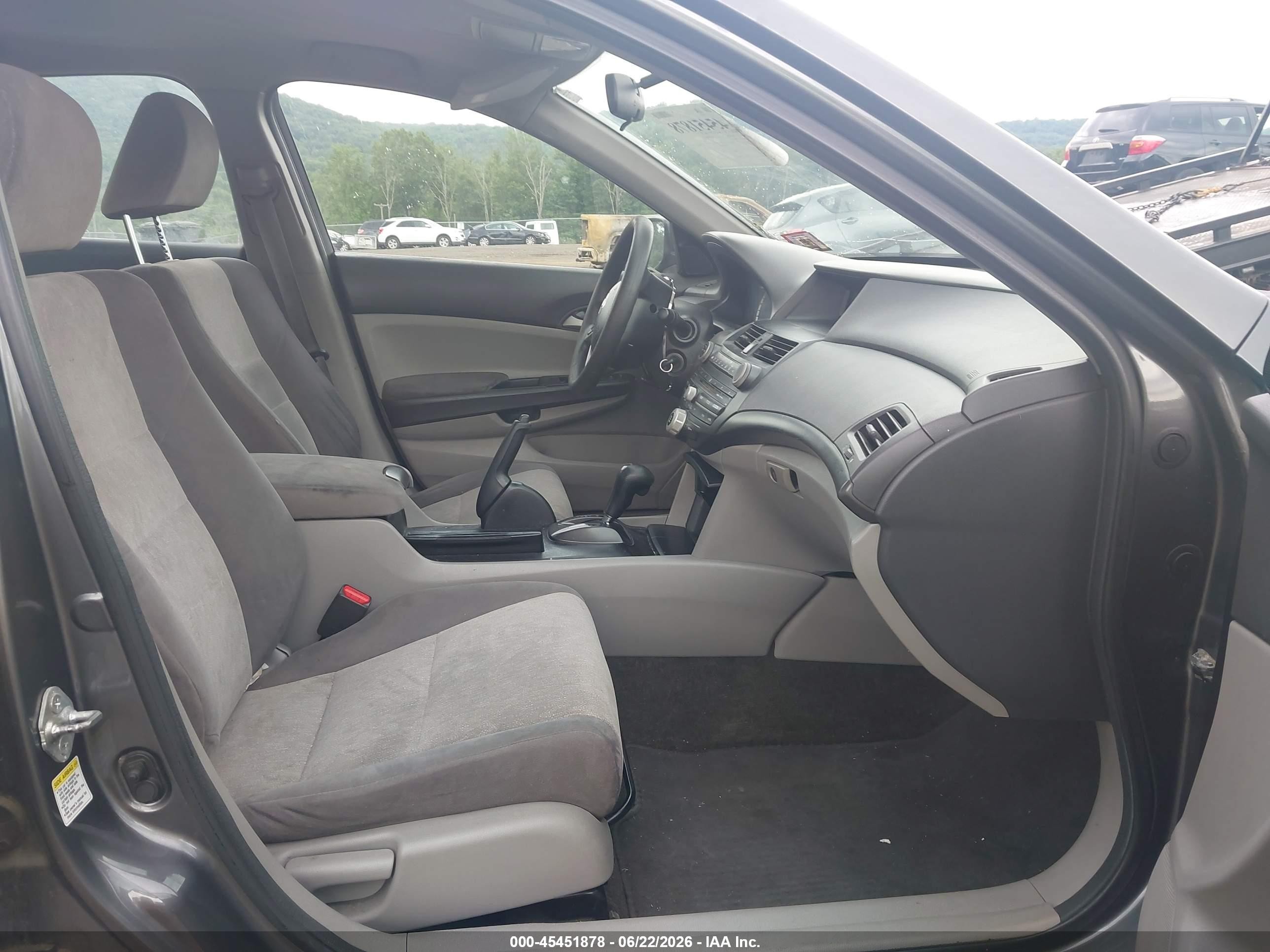 2010 Honda Accord 2.4 Lx Gray vin: 1HGCP2F33AA136447