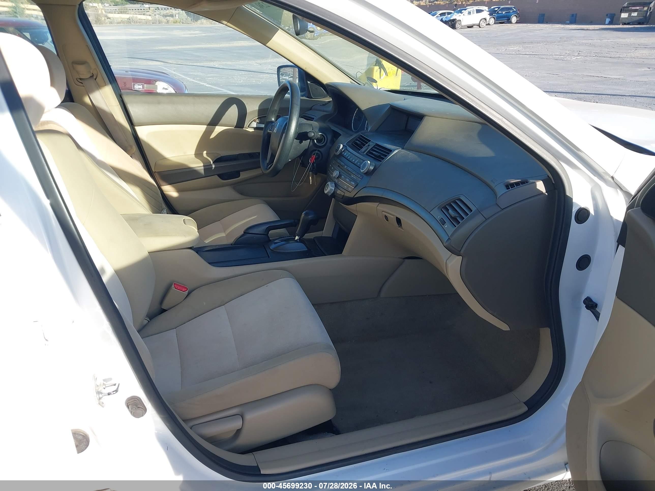 2010 Honda Accord 2.4 Lx White vin: 1HGCP2F33AA190167