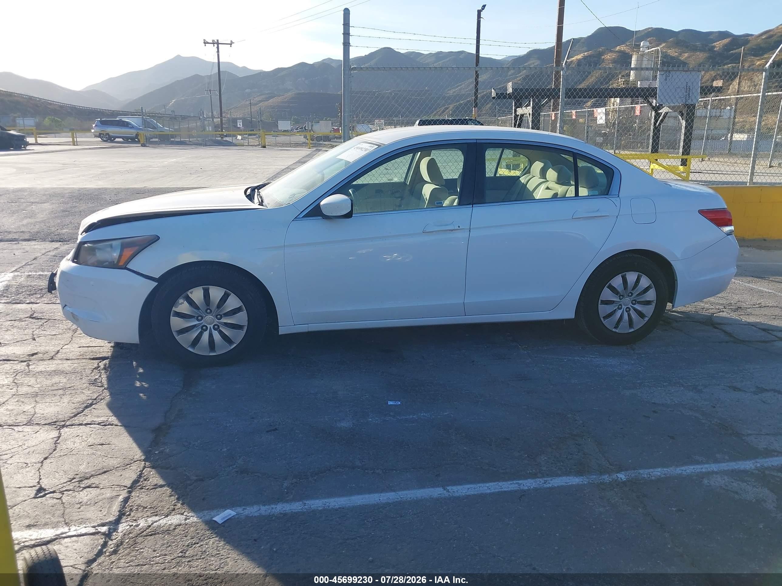 2010 Honda Accord 2.4 Lx White vin: 1HGCP2F33AA190167