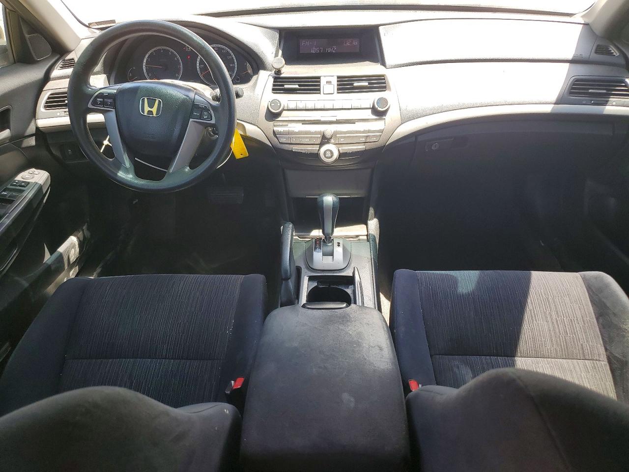 2011 Honda Accord Lx Silver vin: 1HGCP2F33BA006833