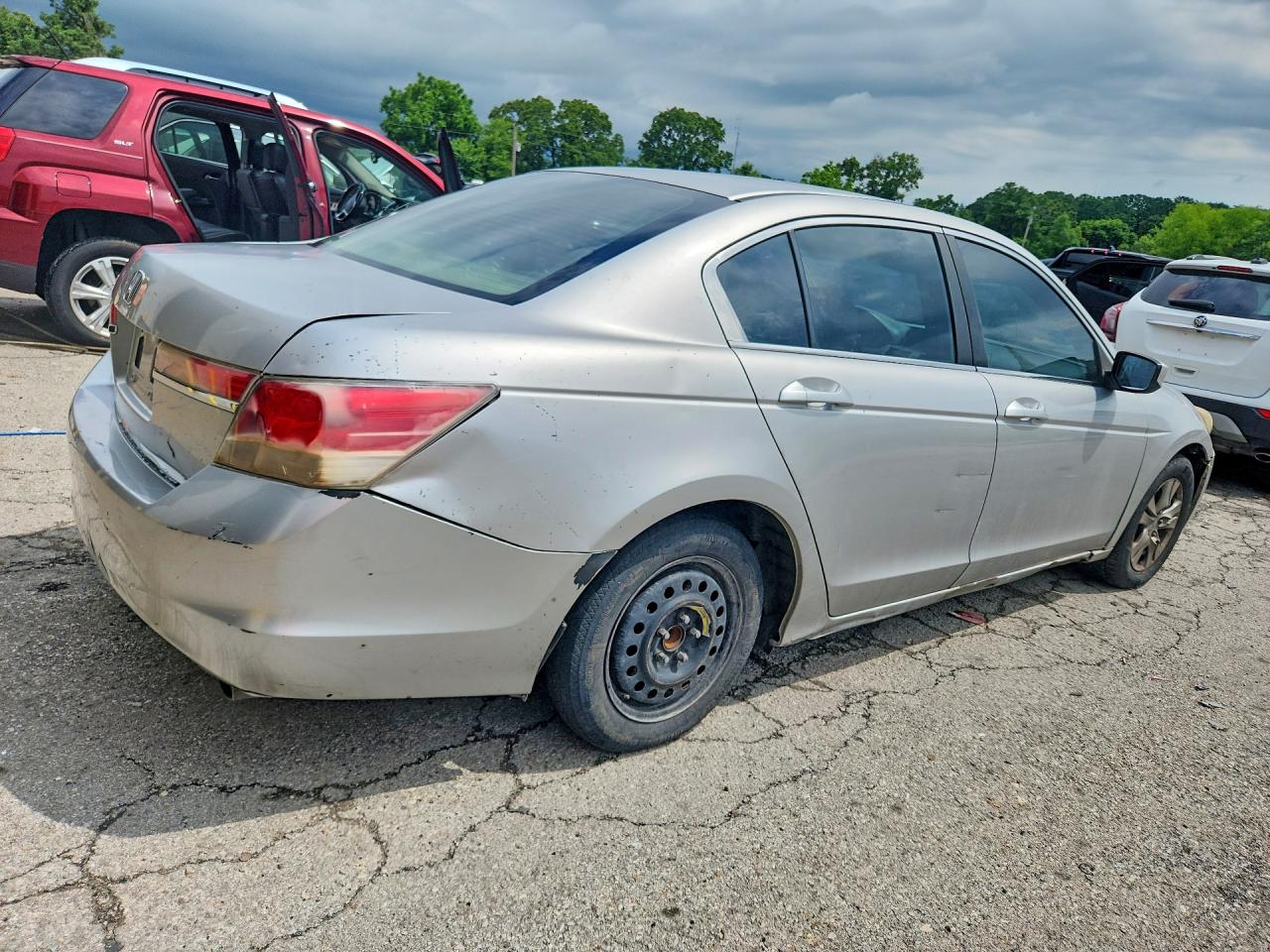 2011 Honda Accord Lx Silver vin: 1HGCP2F33BA022627