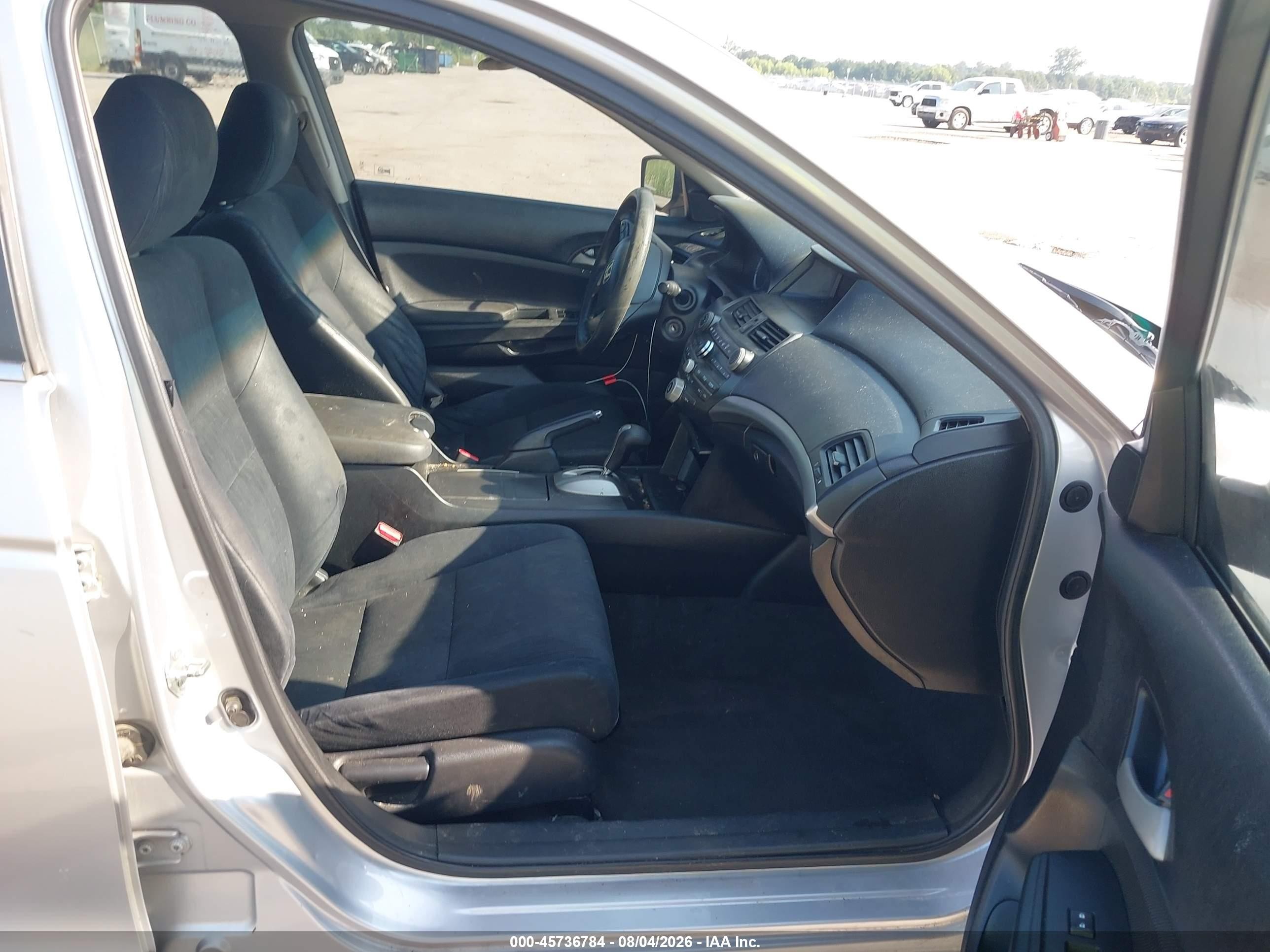 2011 Honda Accord 2.4 Lx Silver vin: 1HGCP2F33BA030646