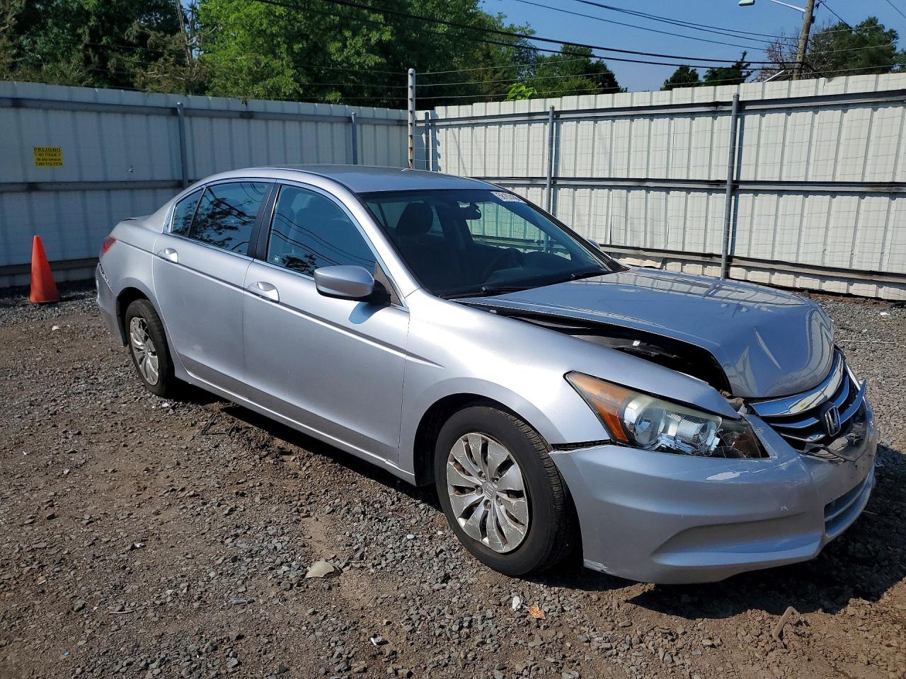 2011 Honda Accord Lx Silver vin: 1HGCP2F33BA037614