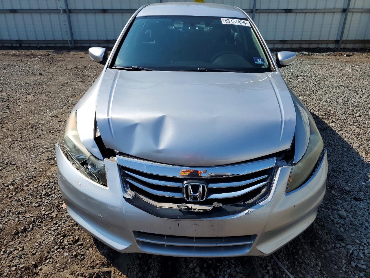 2011 Honda Accord Lx Silver vin: 1HGCP2F33BA037614