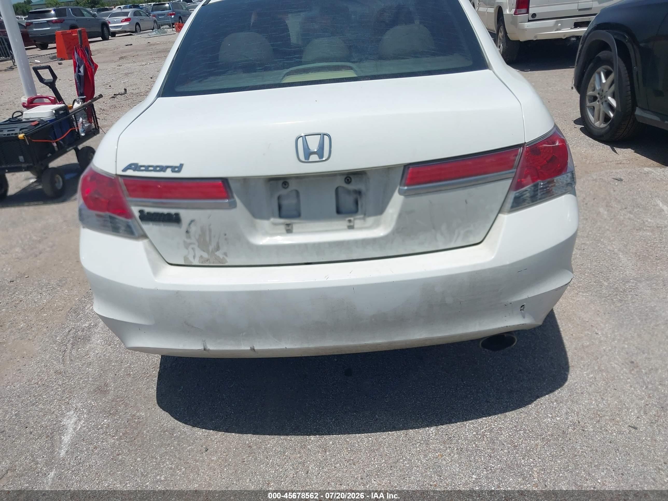 2012 Honda Accord Sdn Lx White vin: 1HGCP2F33CA030423