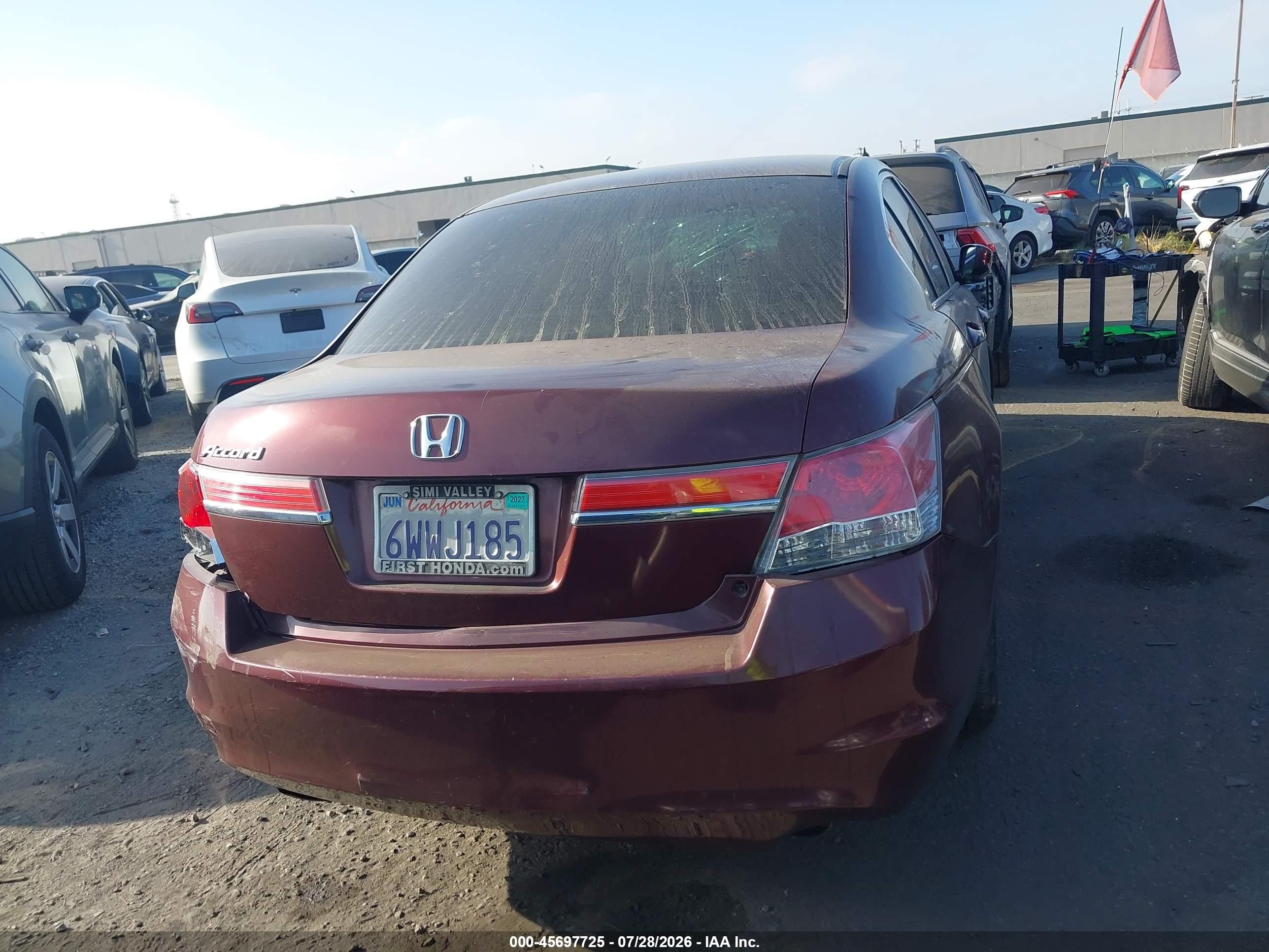 2012 Honda Accord Sdn Lx Burgundy vin: 1HGCP2F33CA114354