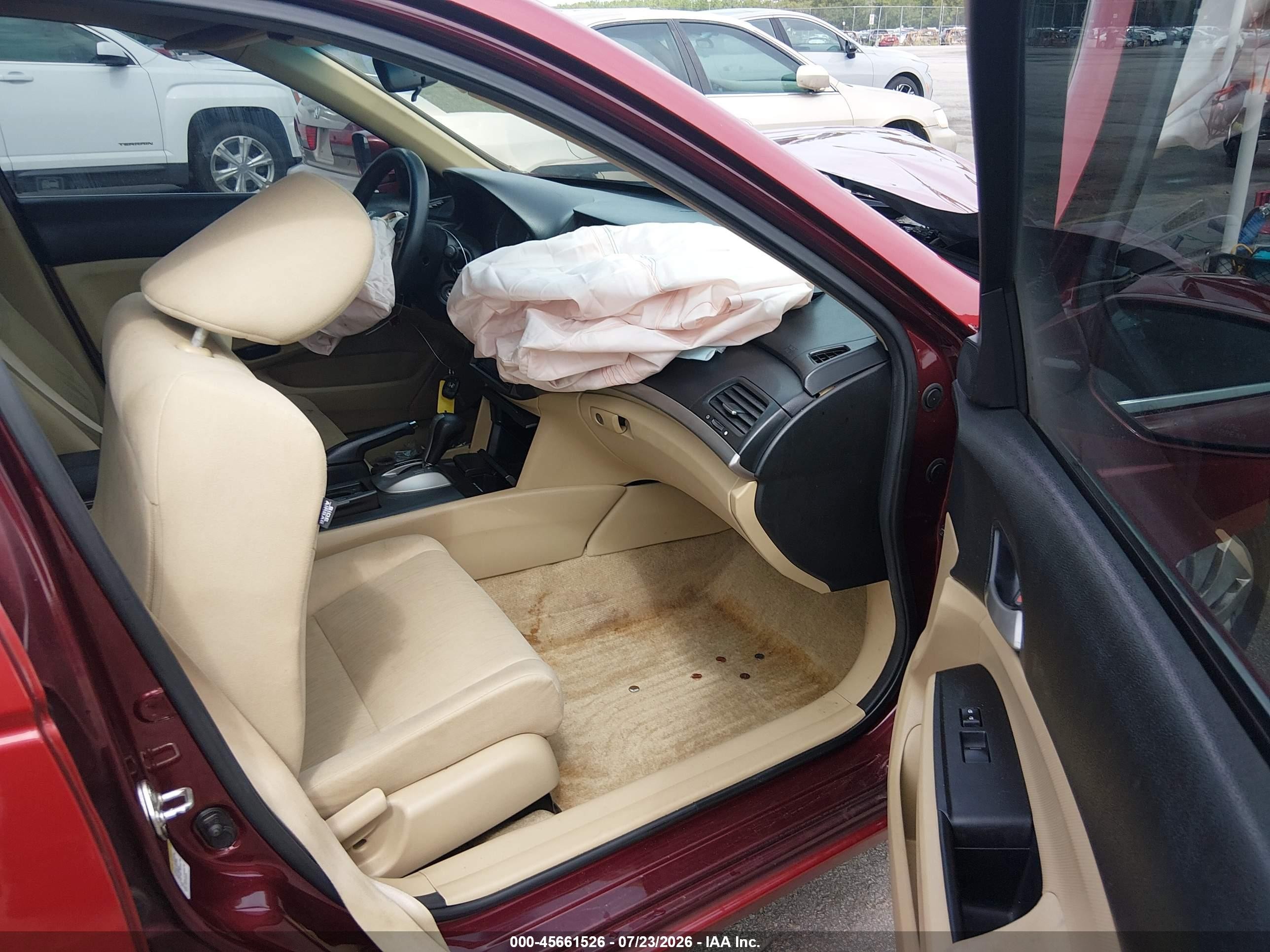 2012 Honda Accord Sdn Lx Красный vin: 1HGCP2F33CA207181