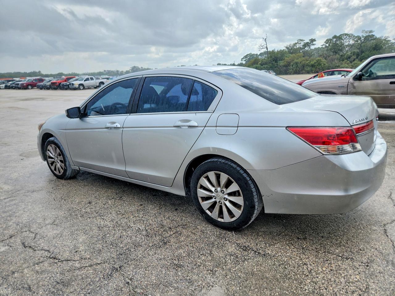 2012 Honda Accord Lx Серебряный vin: 1HGCP2F33CA215426