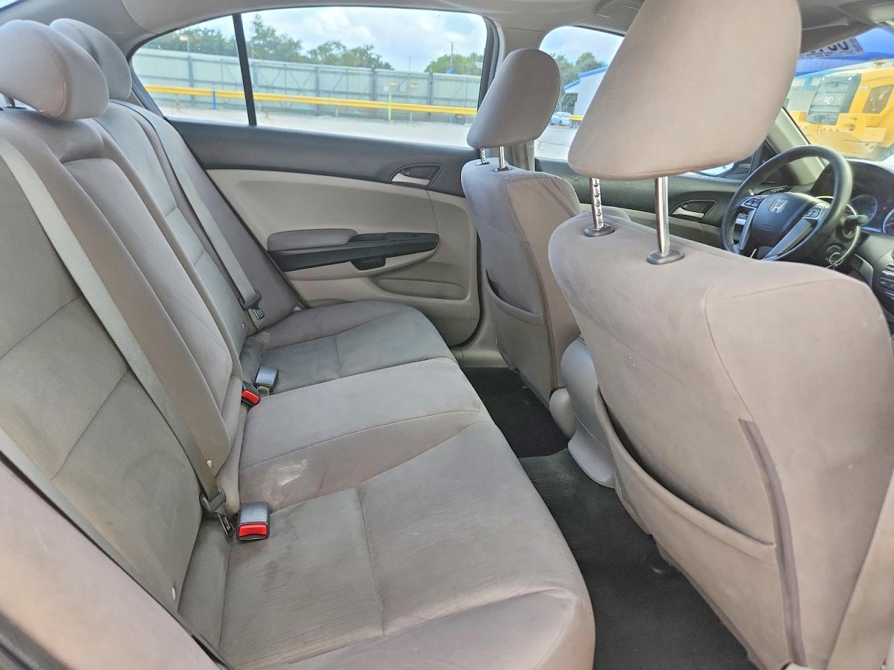 2012 Honda Accord Lx Серебряный vin: 1HGCP2F33CA215426